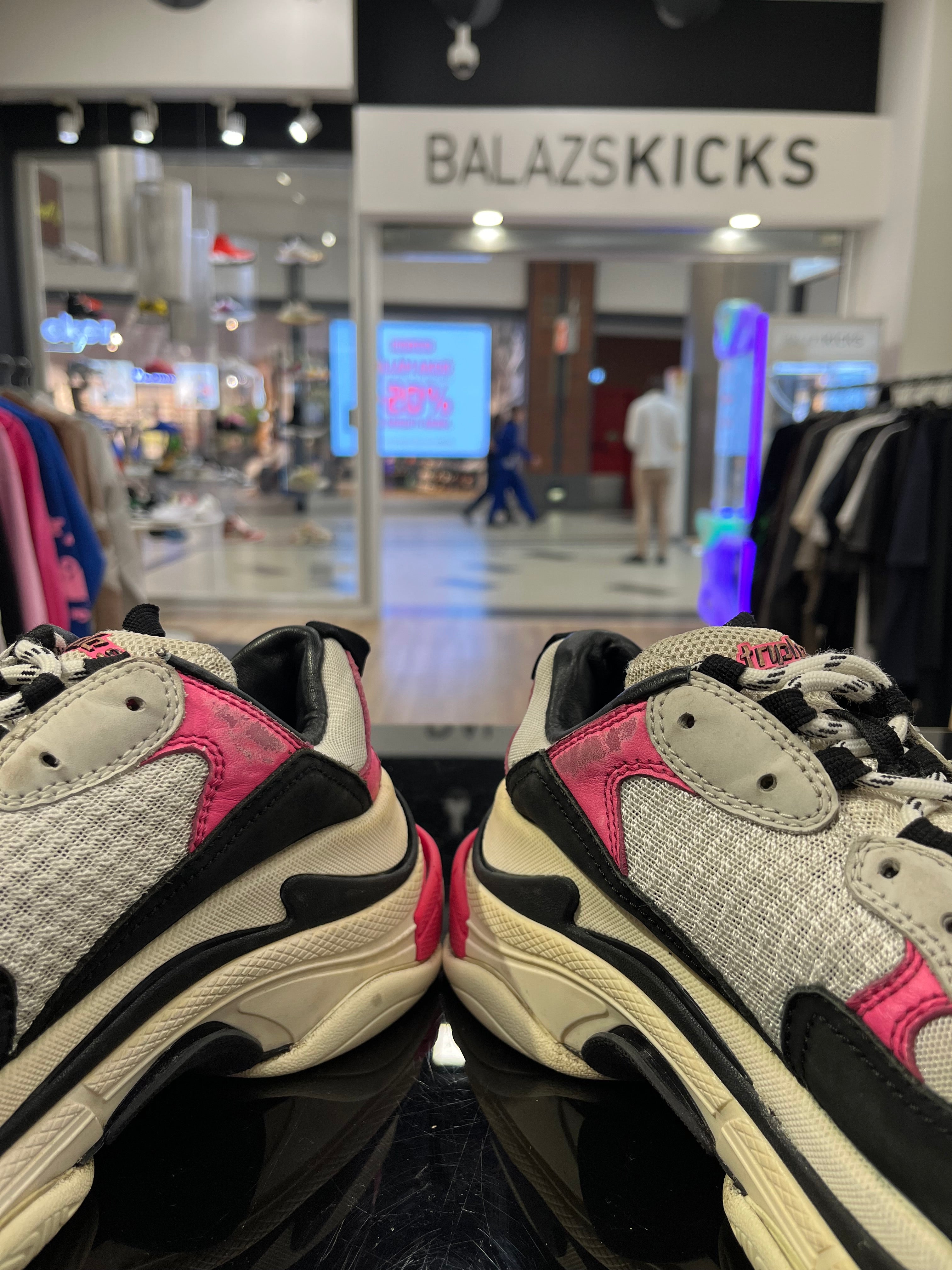 HASZNÁLT - Balenciaga Triple S Pink Black White (39)