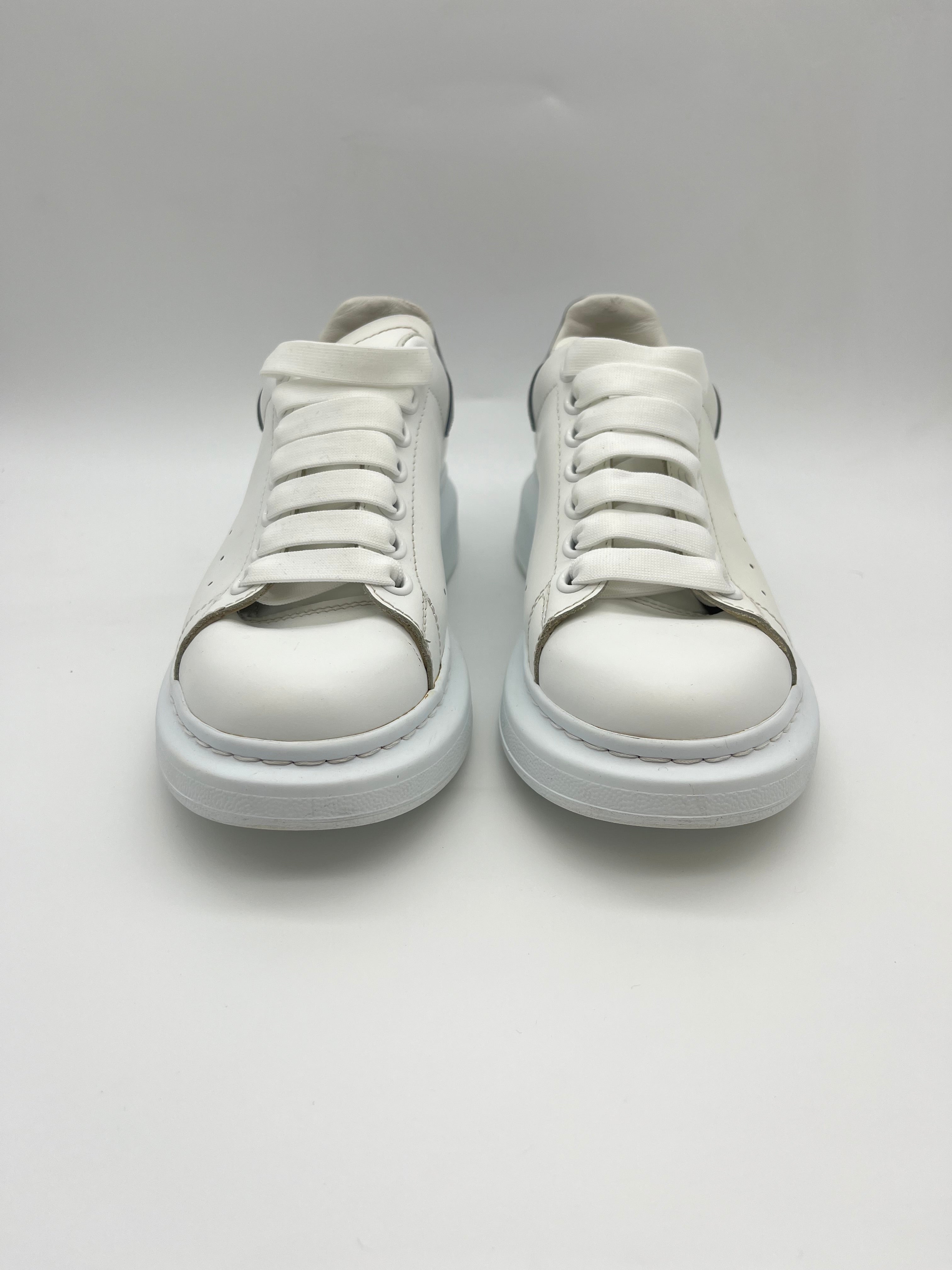 Használt - Alexander McQueen Baby Blue (36)