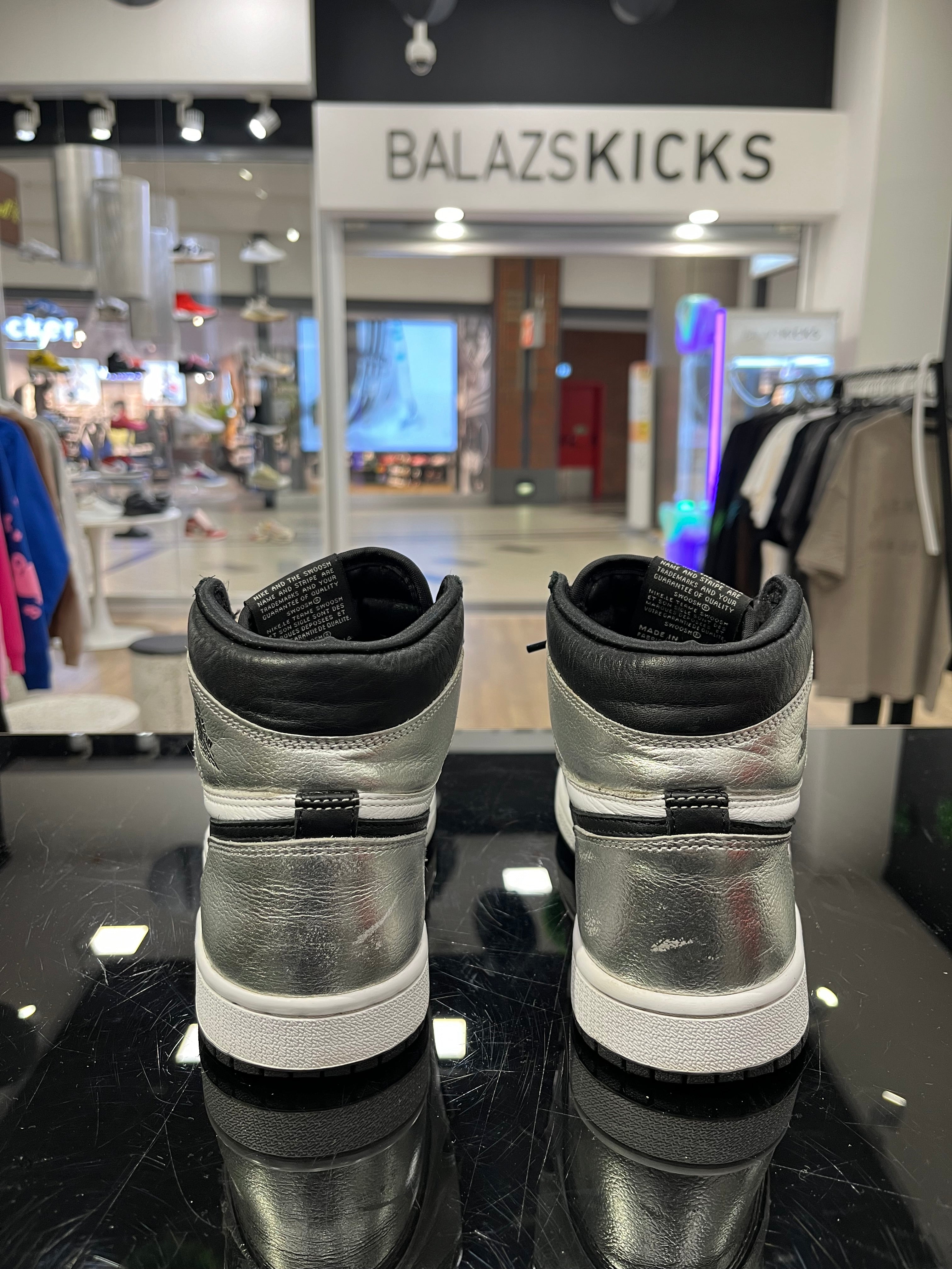 HASZNÁLT - Jordan 1 High Silver Toe (37.5)