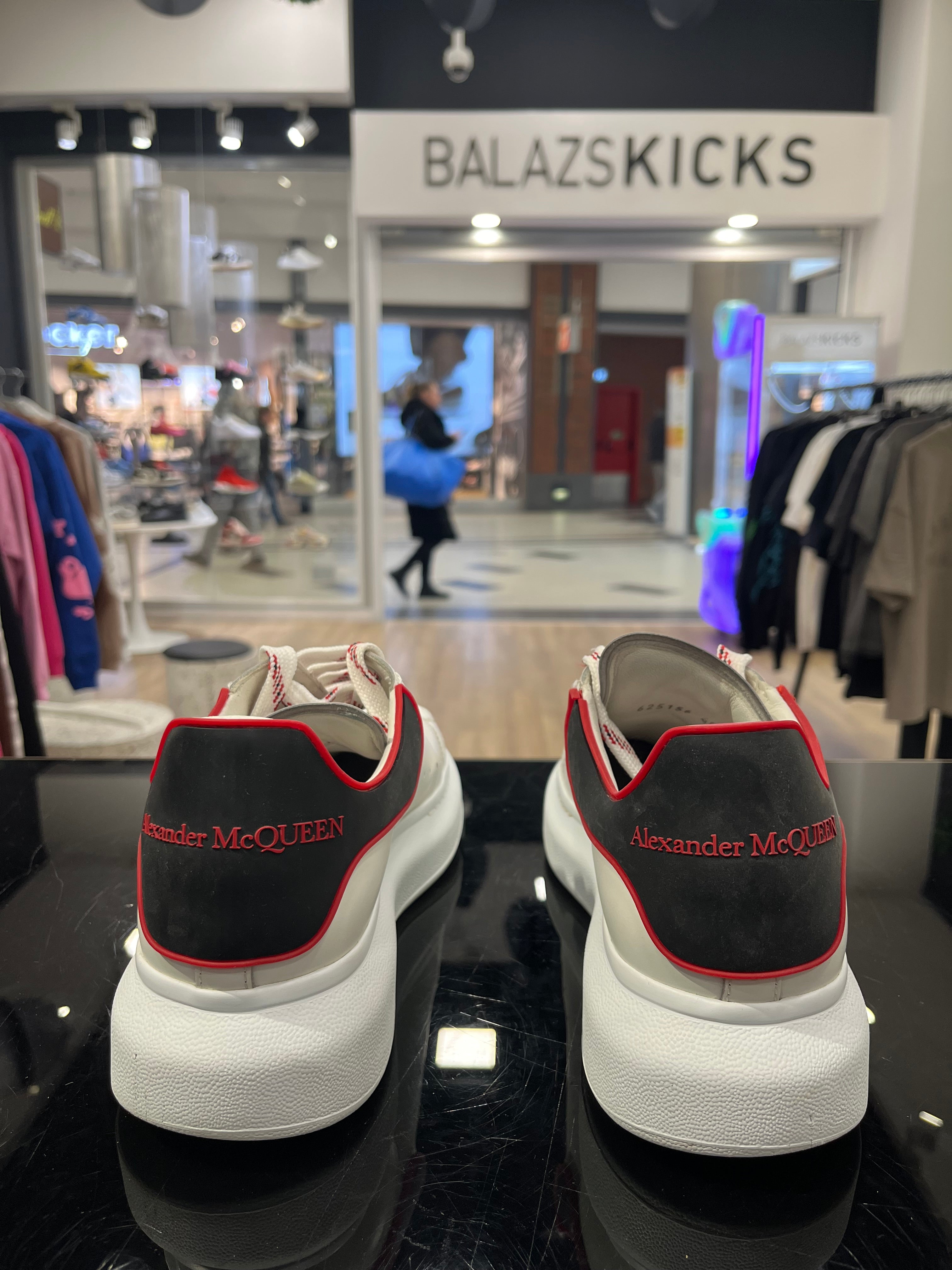 HASZNÁLT - Alexander McQueen Black Red Rubber Heel
