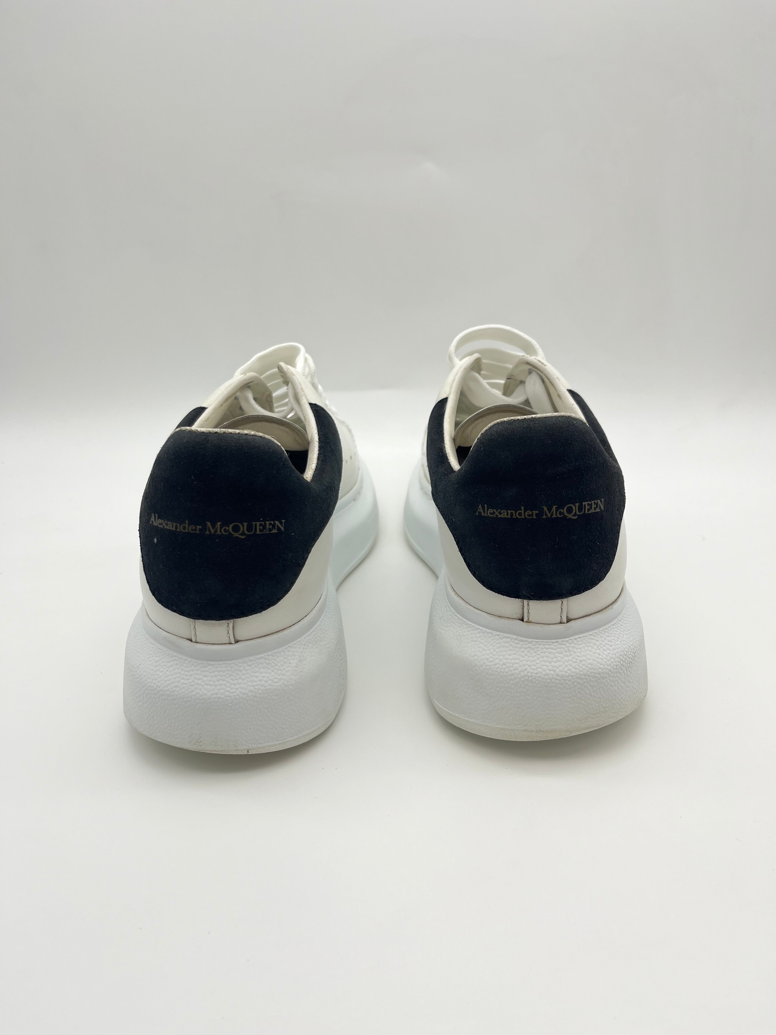 Használt - Alexander McQueen OG Black Leather Heel | 36 1/2