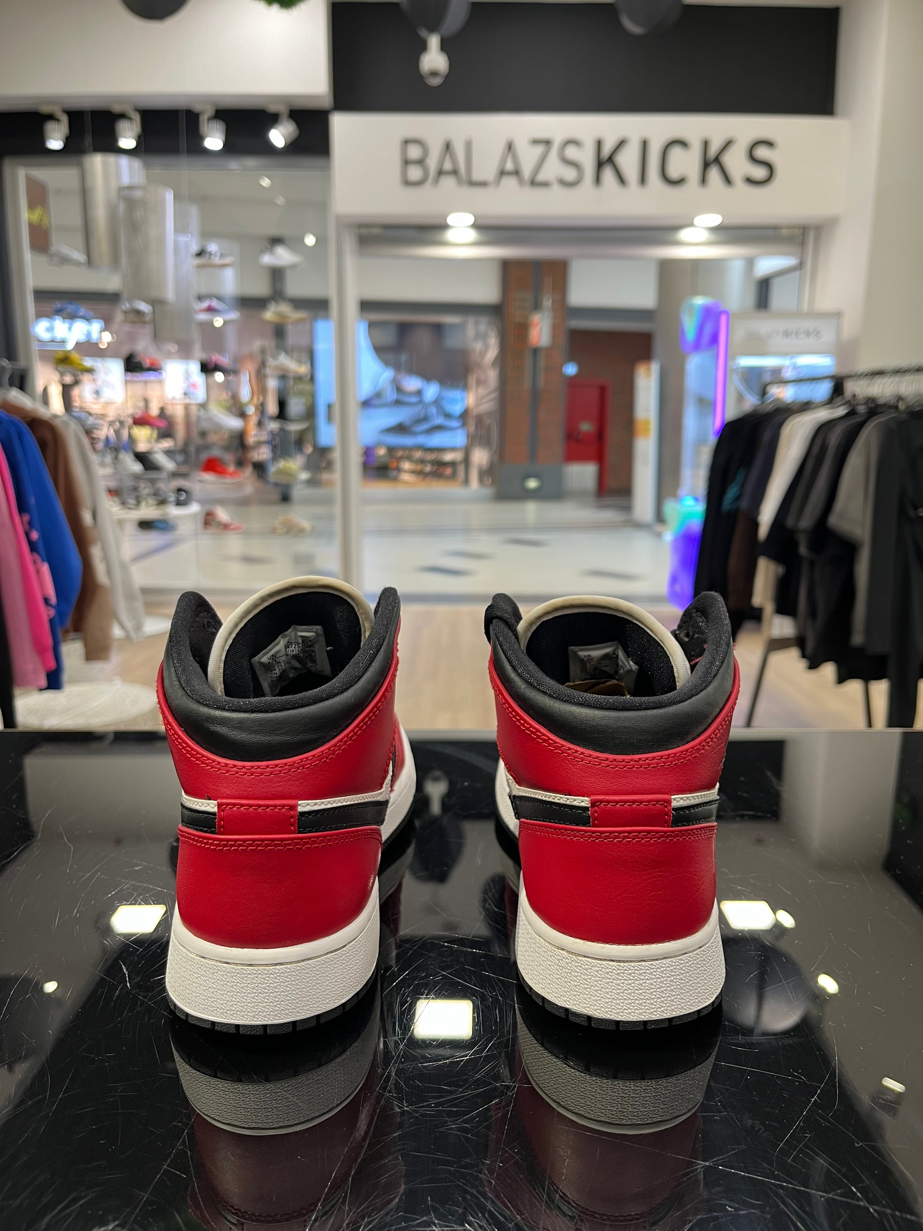 HASZNÁLT - Jordan 1 Mid Black Toe