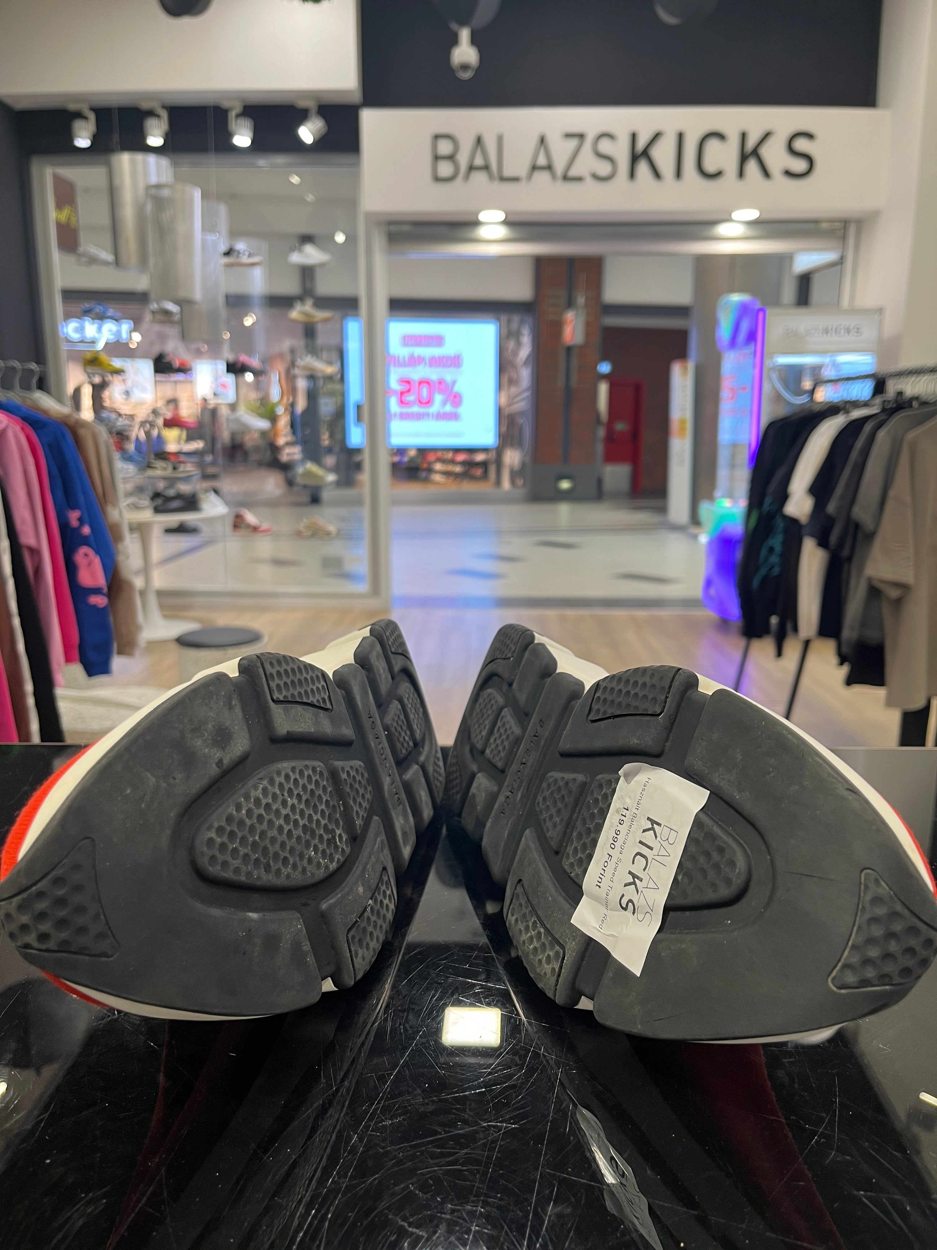HASZNÁLT - Balenciaga Speed Trainer Red (44)