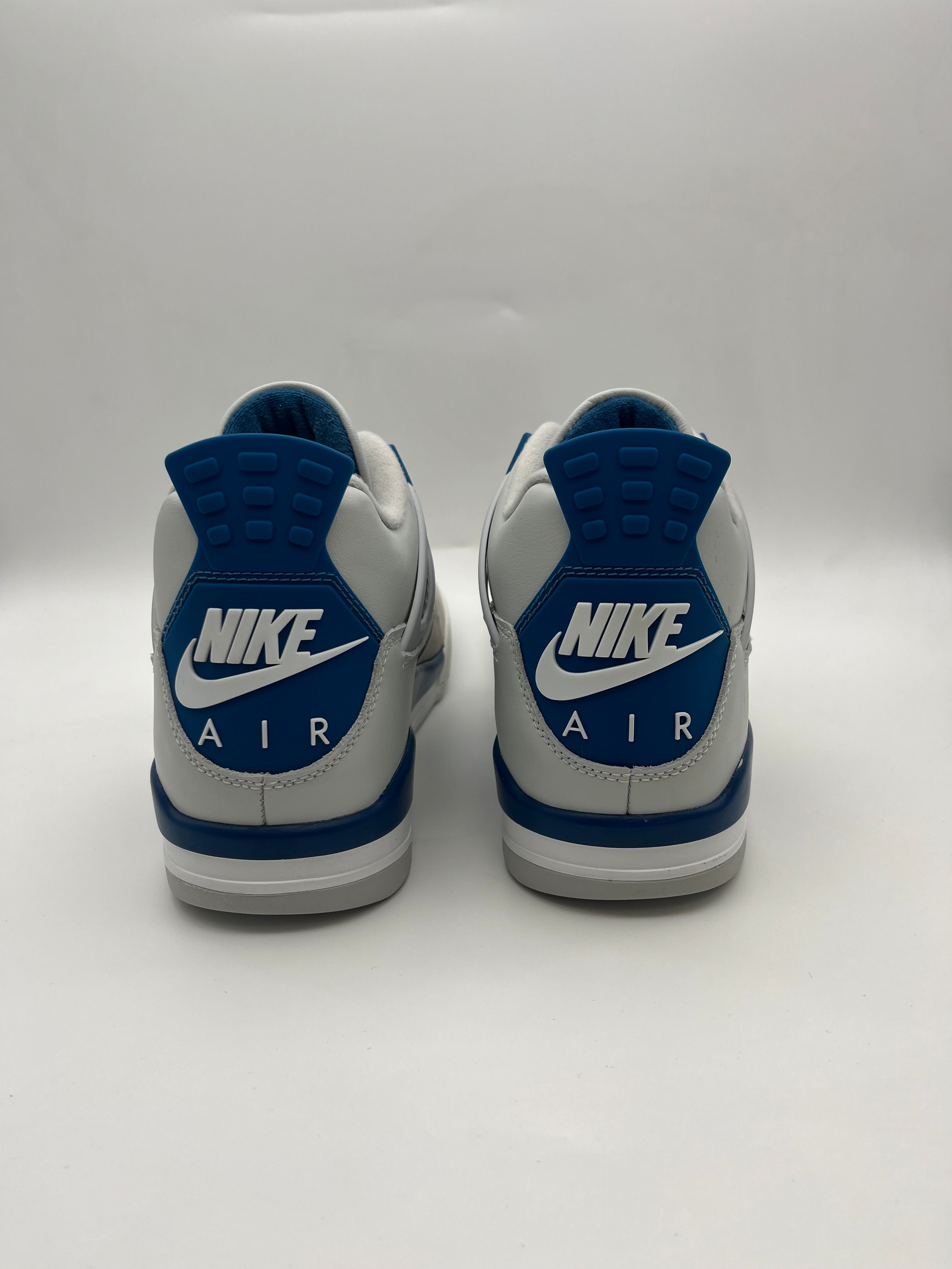 Újszerű - Jordan 4 Military Blue (45)