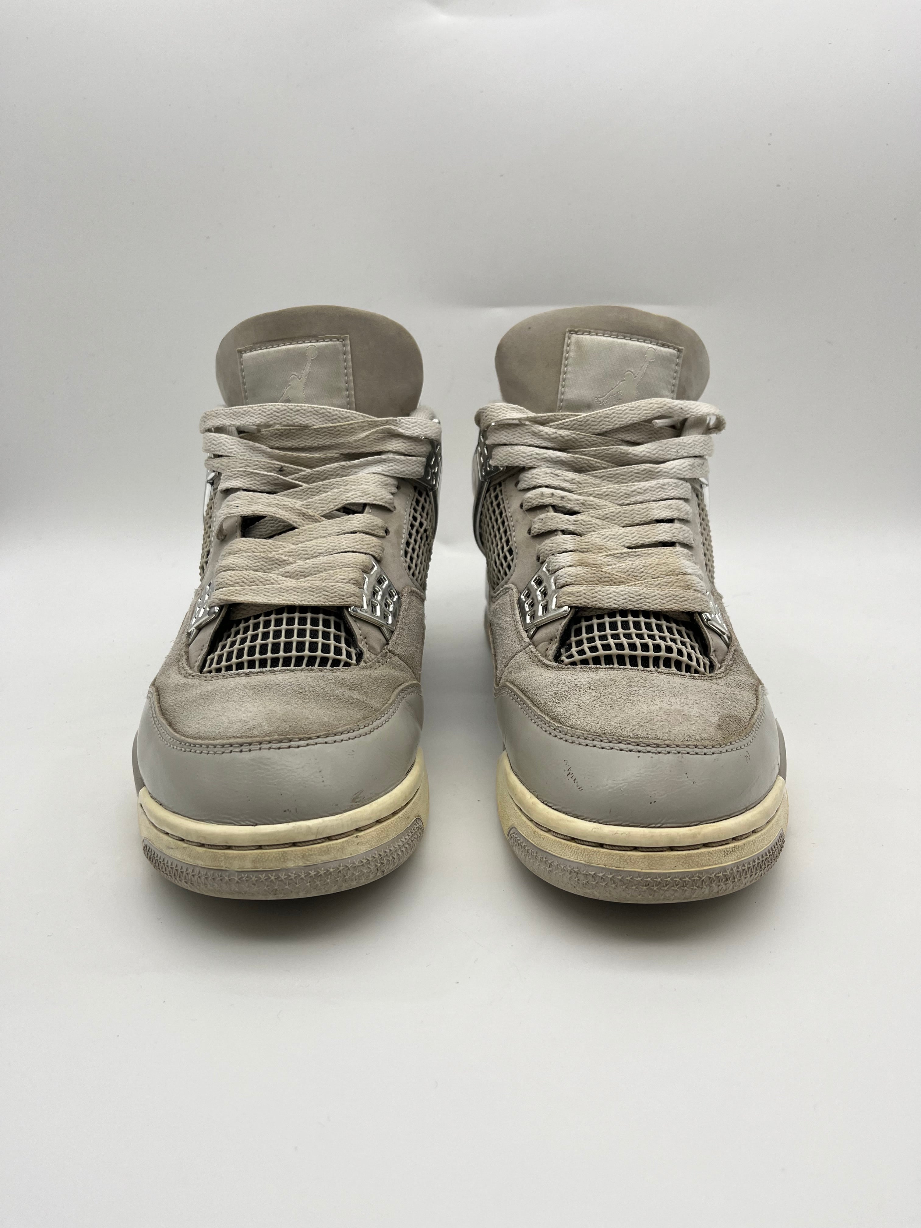 Használt - Jordan 4 Frozen Moments (42)