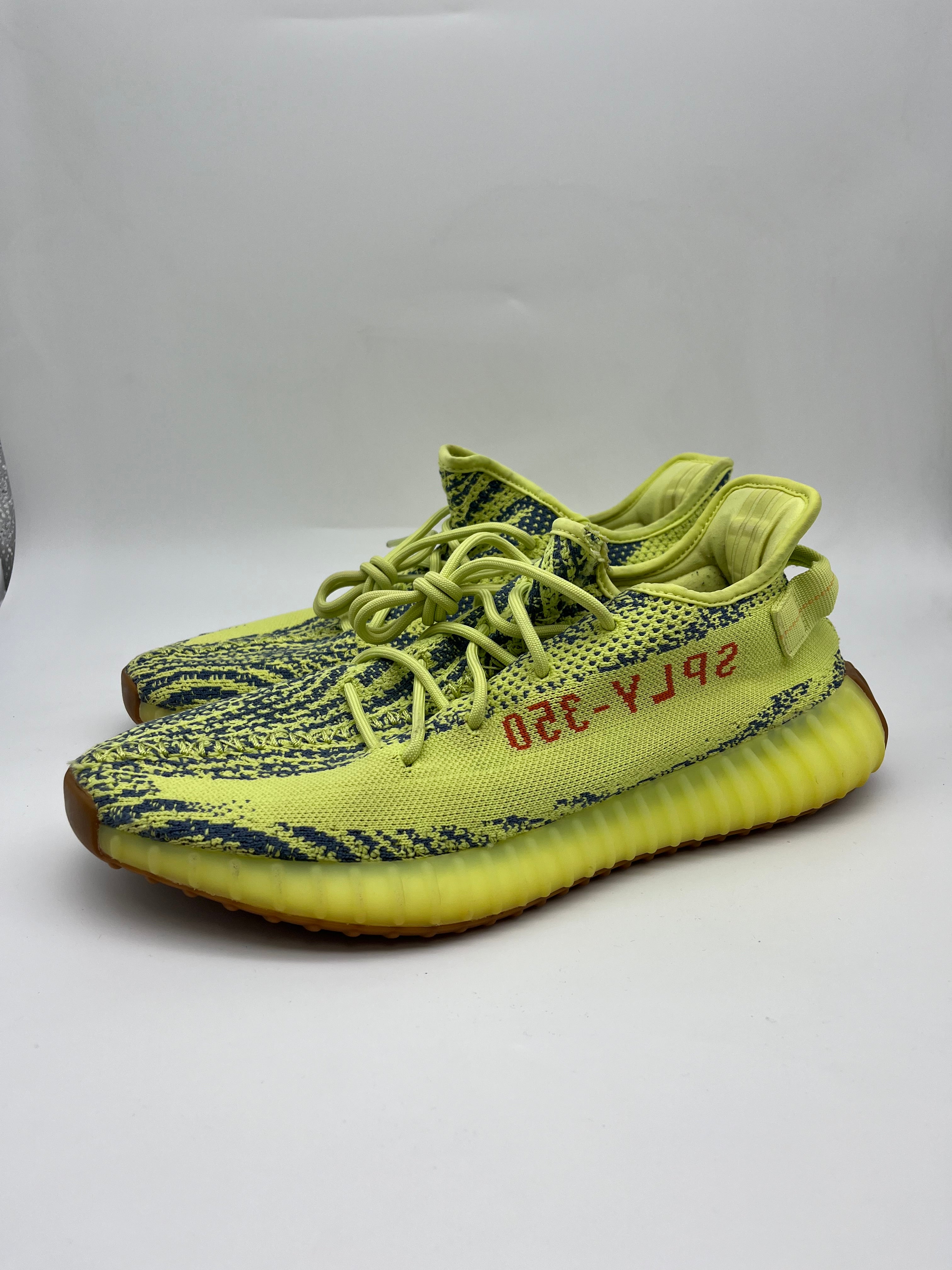 Használt - Yeezy 350 V2 Frozen Yellow (46)