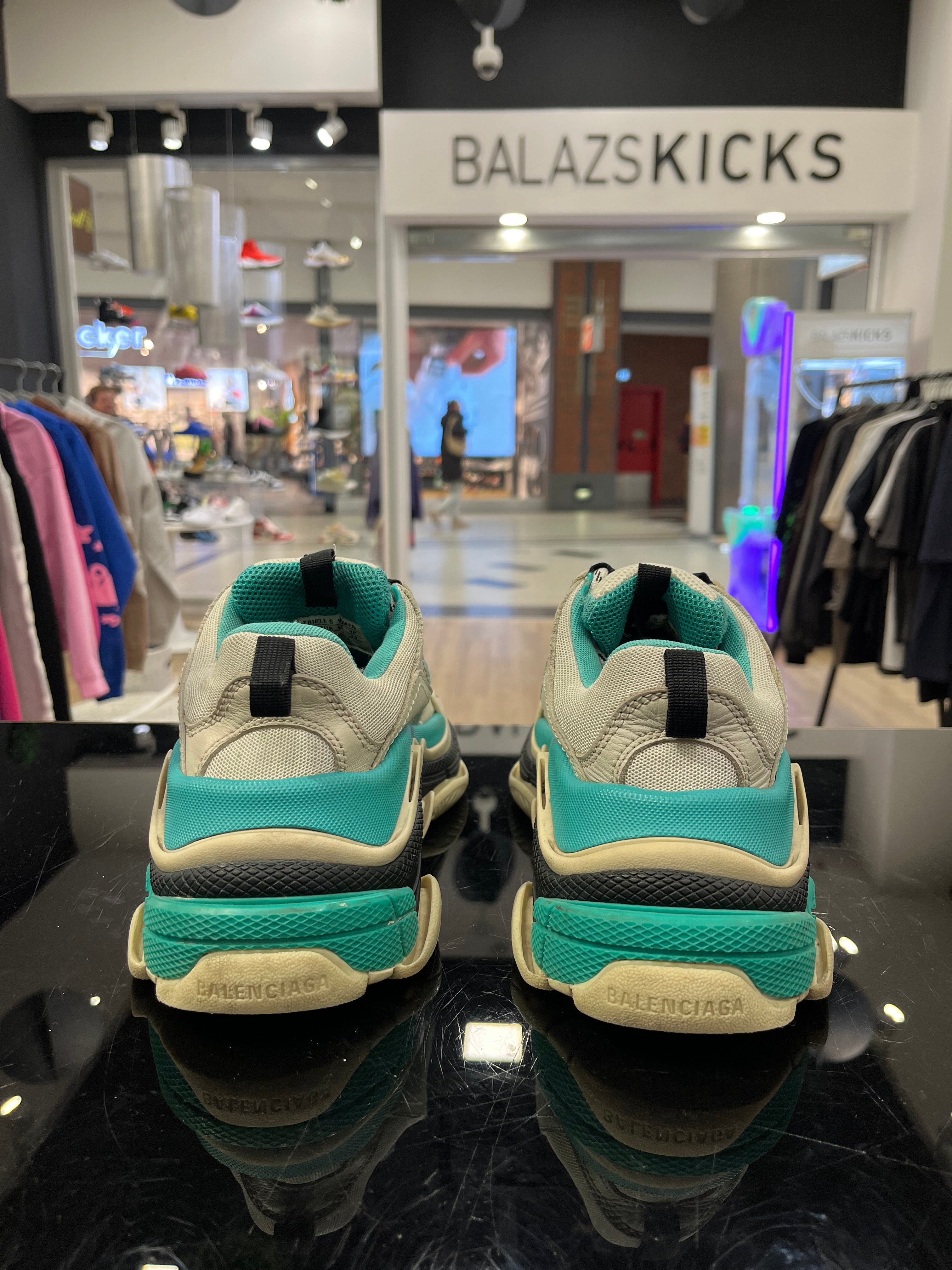 HASZNÁLT - Balenciaga Triple S Türkiz Blue (36)