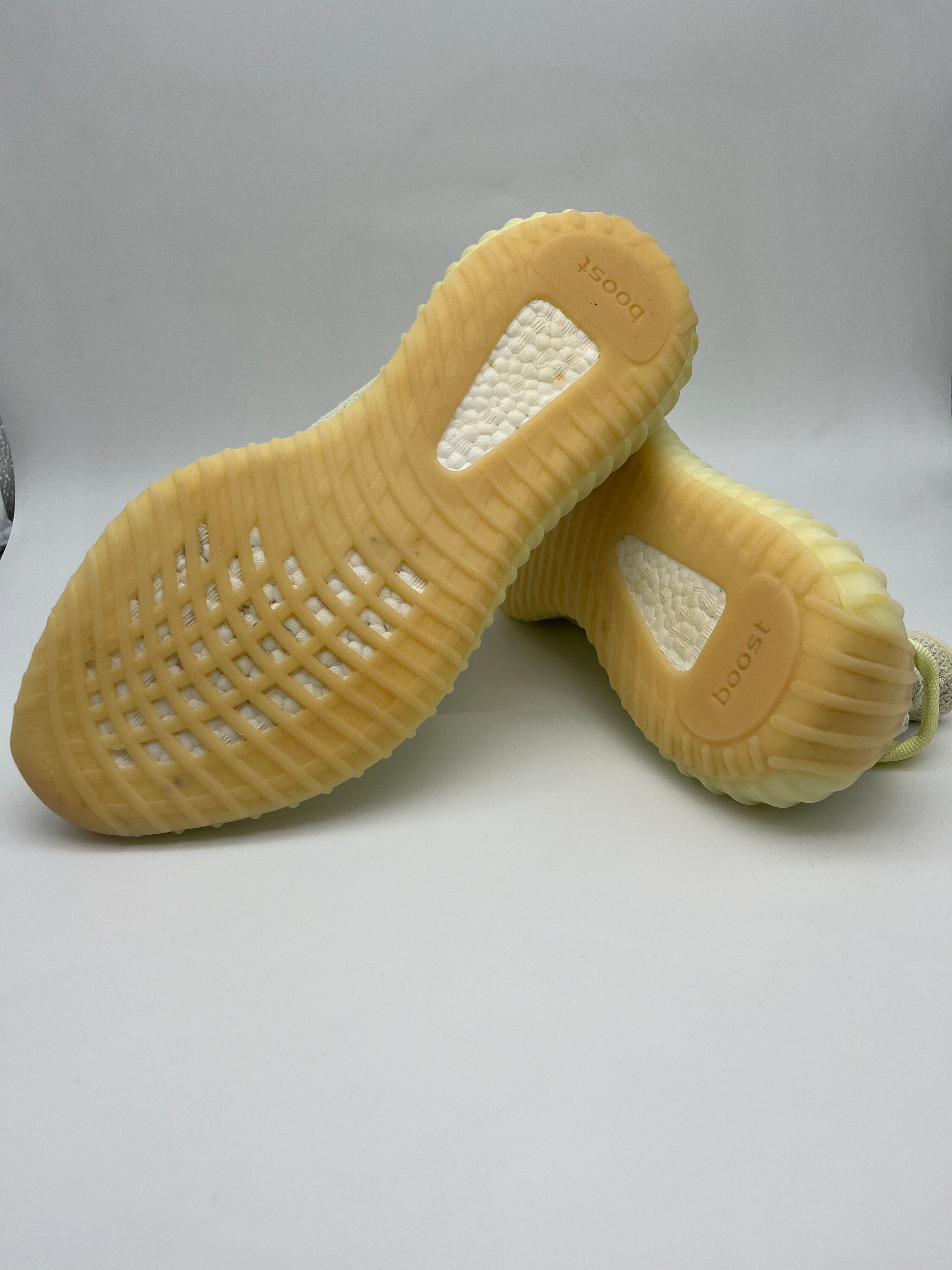 Használt - Yeezy 350 V2 Butter (46)