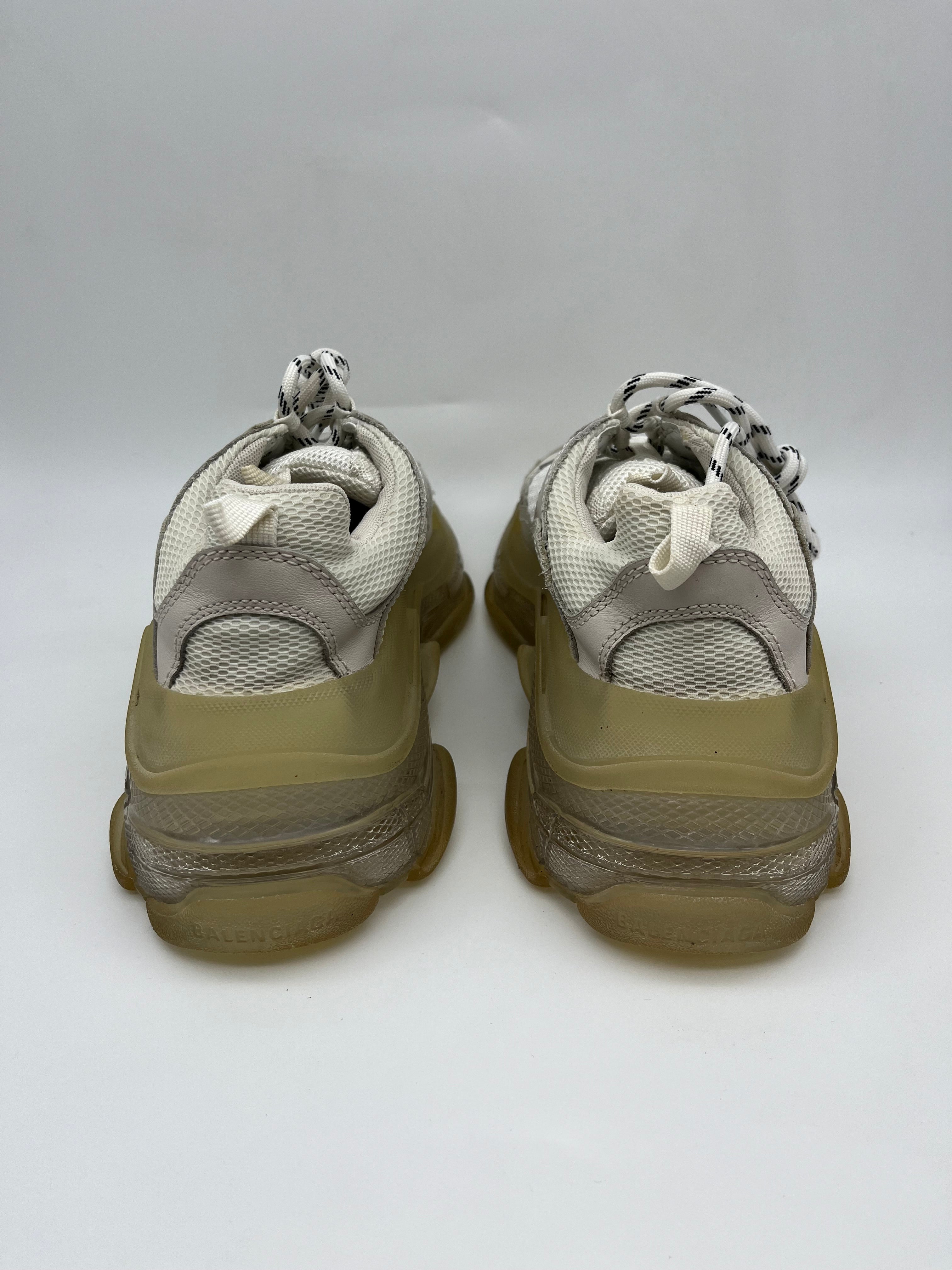 Használt - Balenciaga Triple S Clear Sole White (39)
