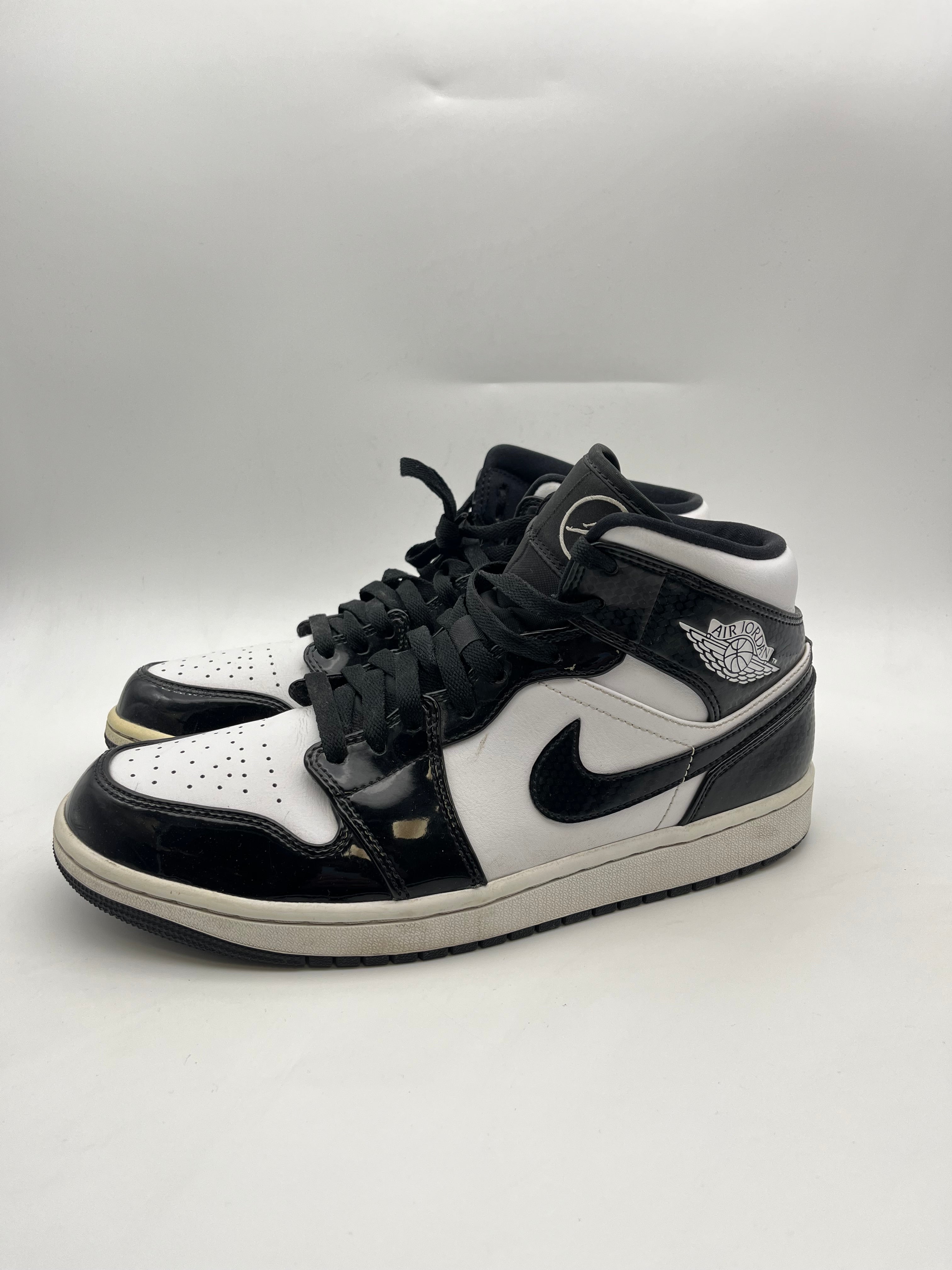 Használt - Jordan 1 Mid Carbon (43)