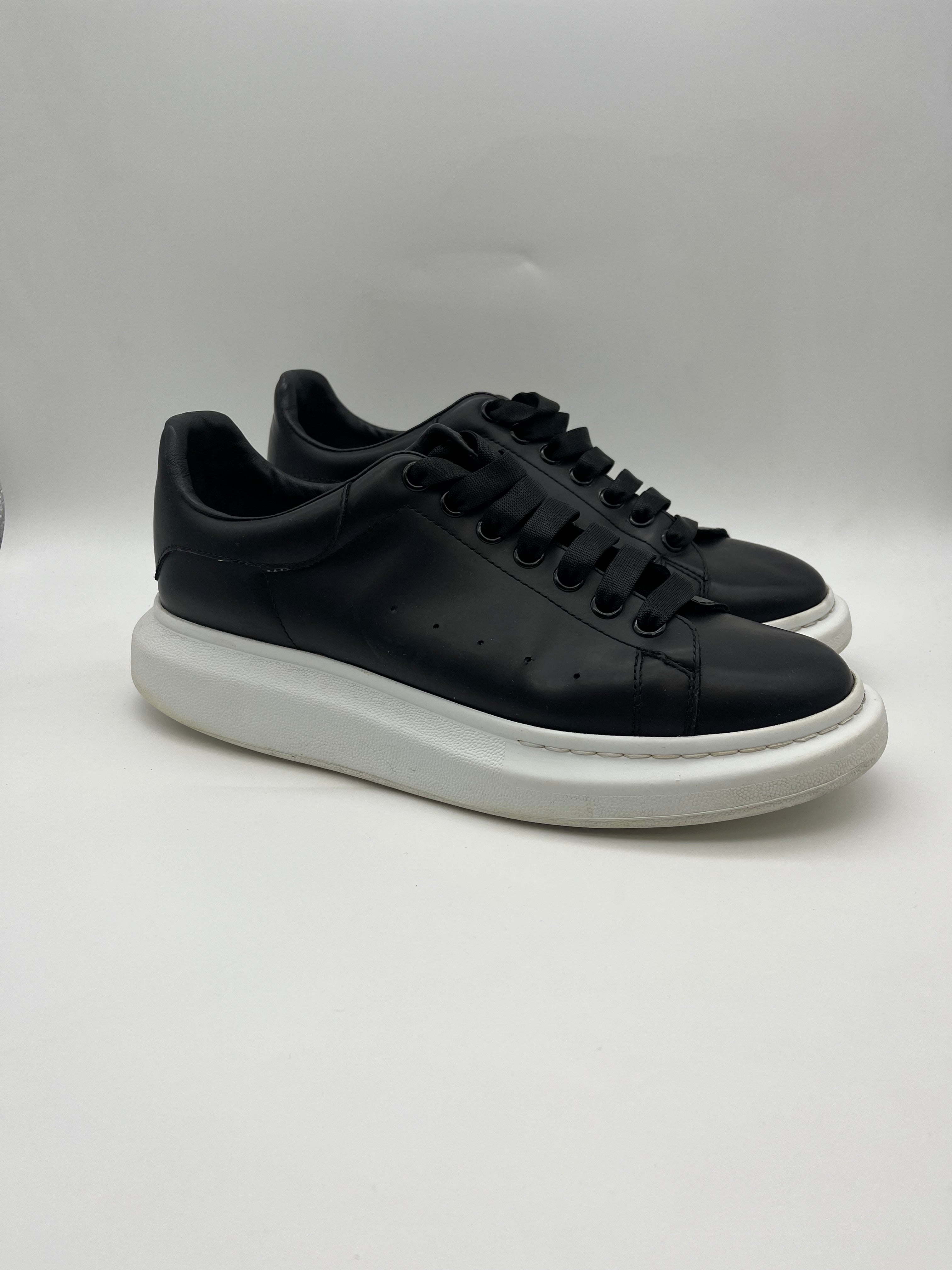 Használt - Alexander McQueen Black White Sole (43)