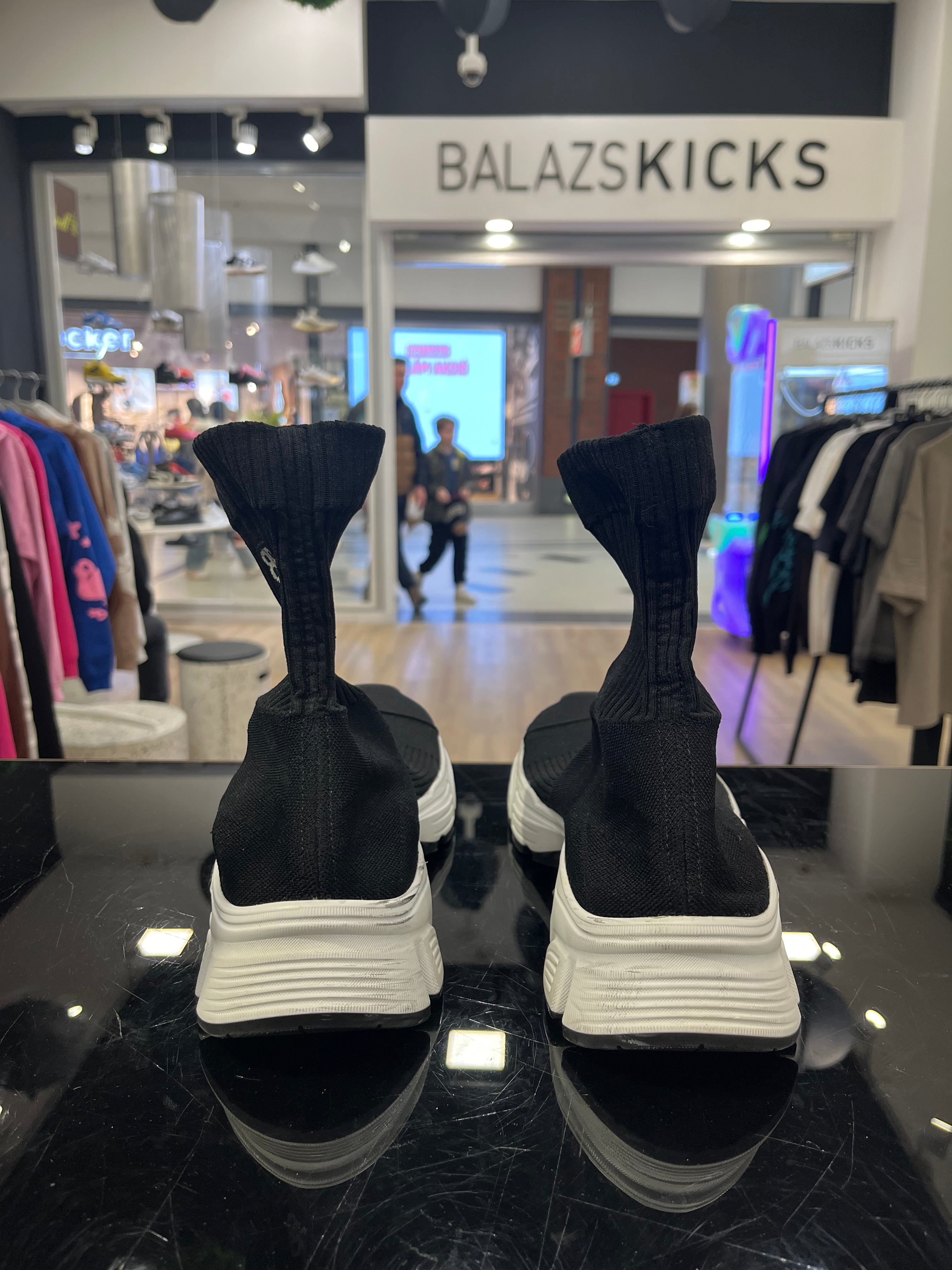 HASZNÁLT - Balenciaga Speed Trainer Black (41)