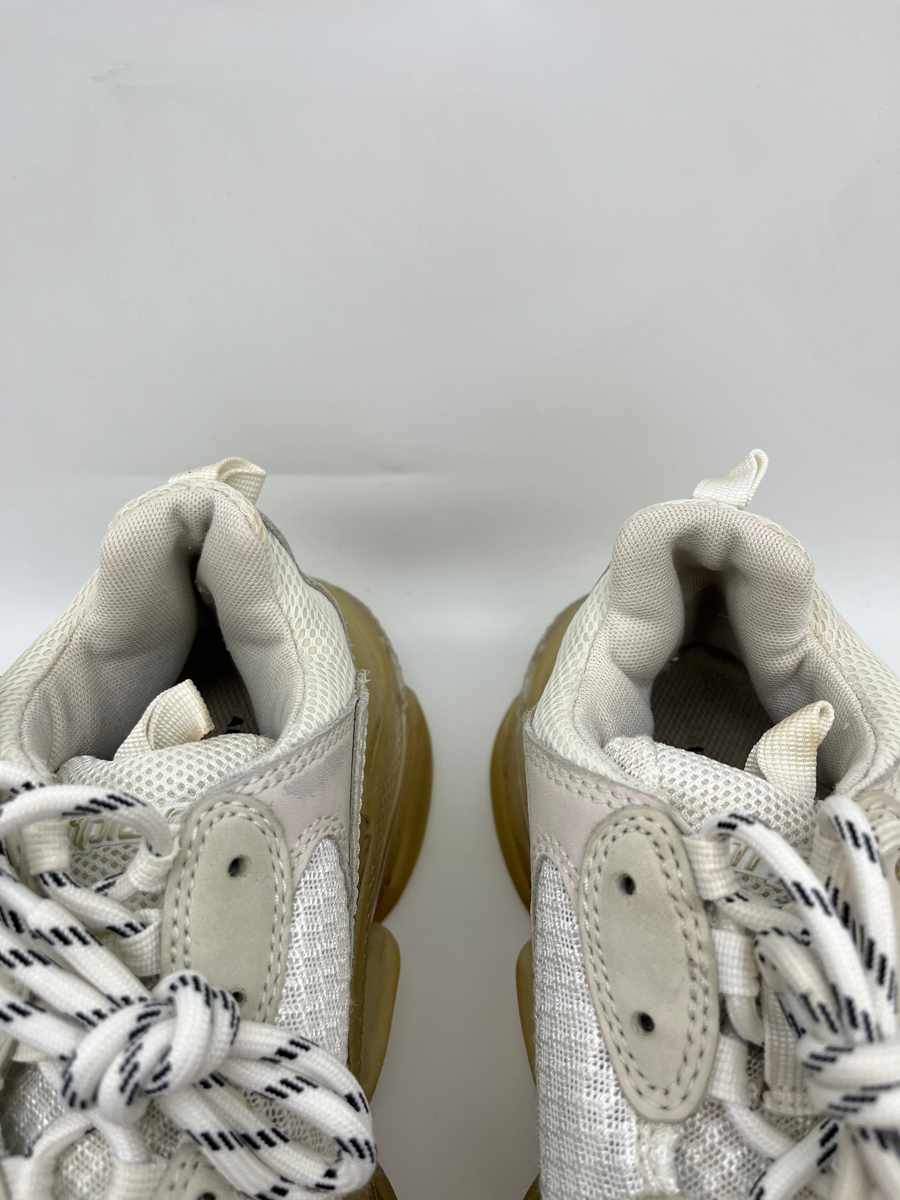Használt - Balenciaga Triple S Clear Sole White (39)
