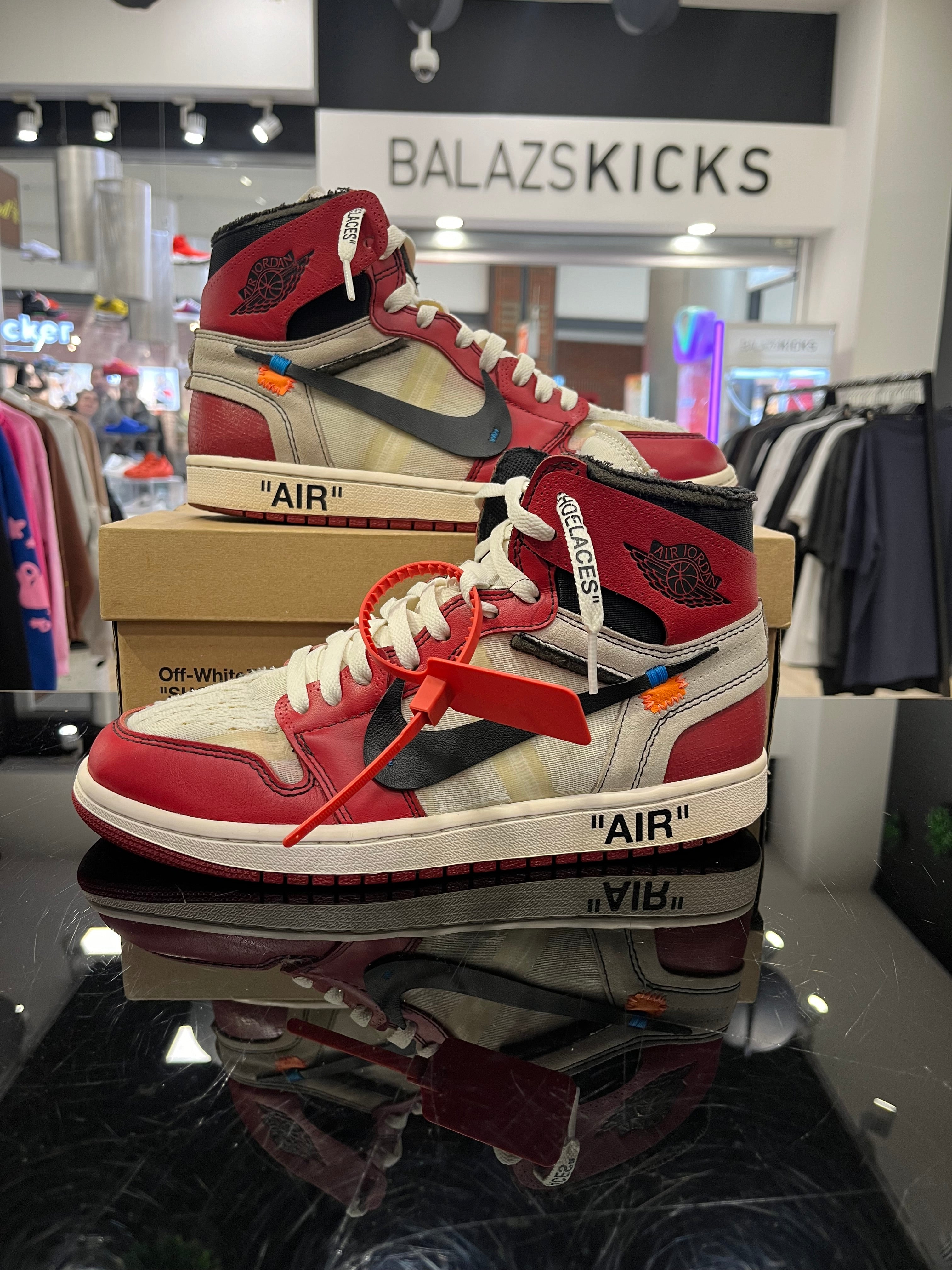 HASZNÁLT - Off White Jordan 1 High Chicago