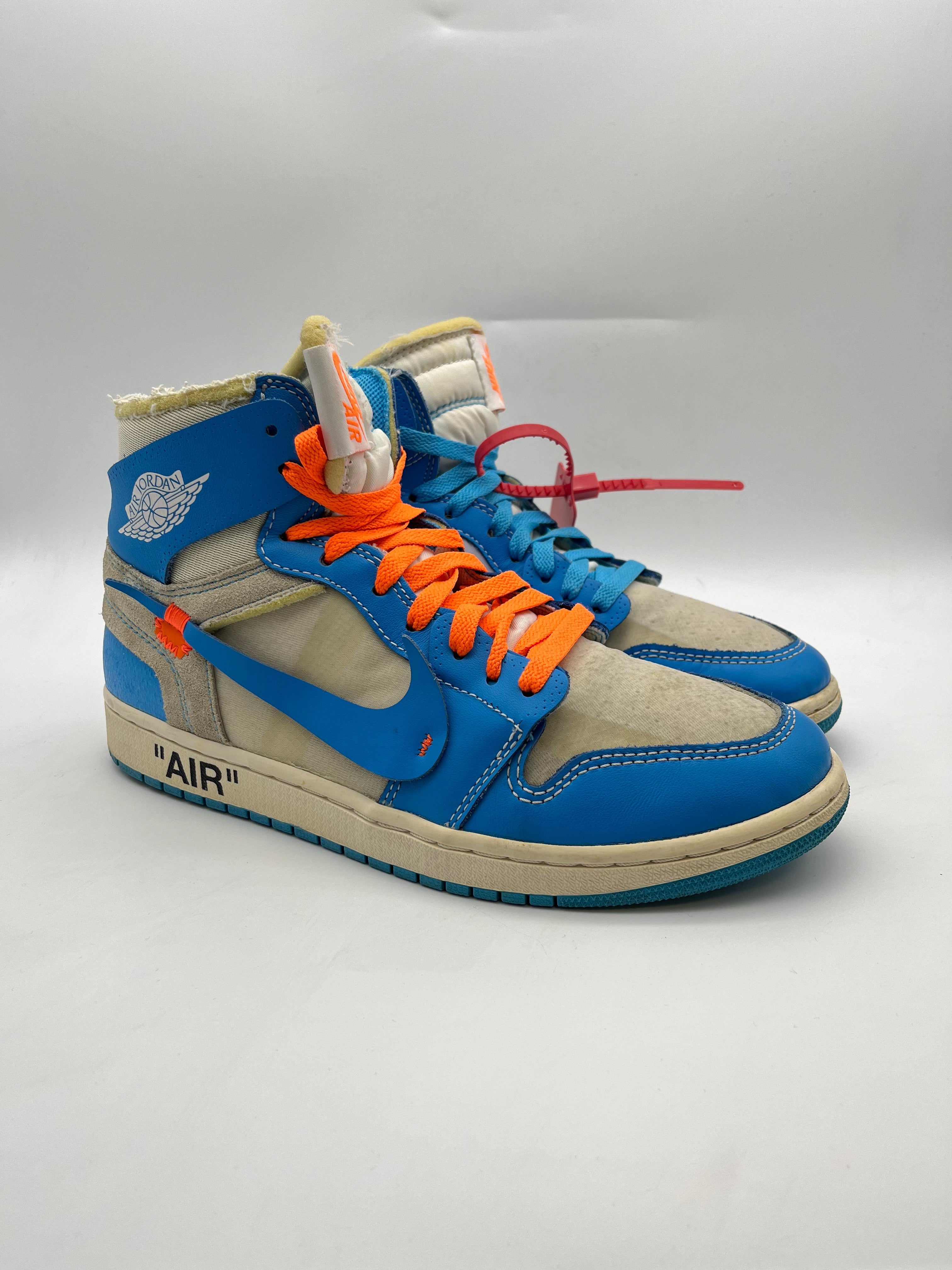 Használt - Nike Jordan 1 High UNC x Off White