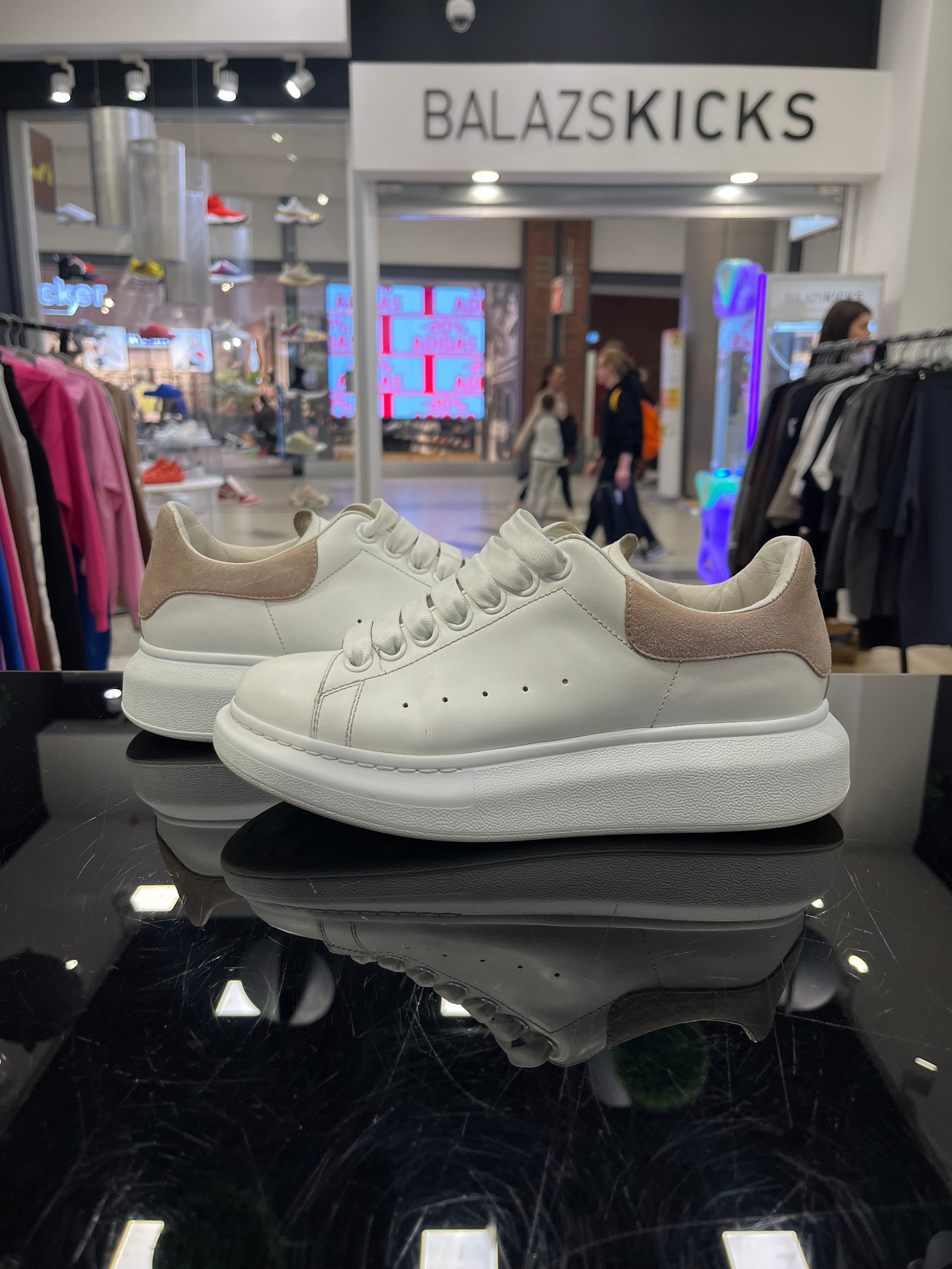 HASZNÁLT - Alexander McQueen White Nude Pink Heel (37 1/2)