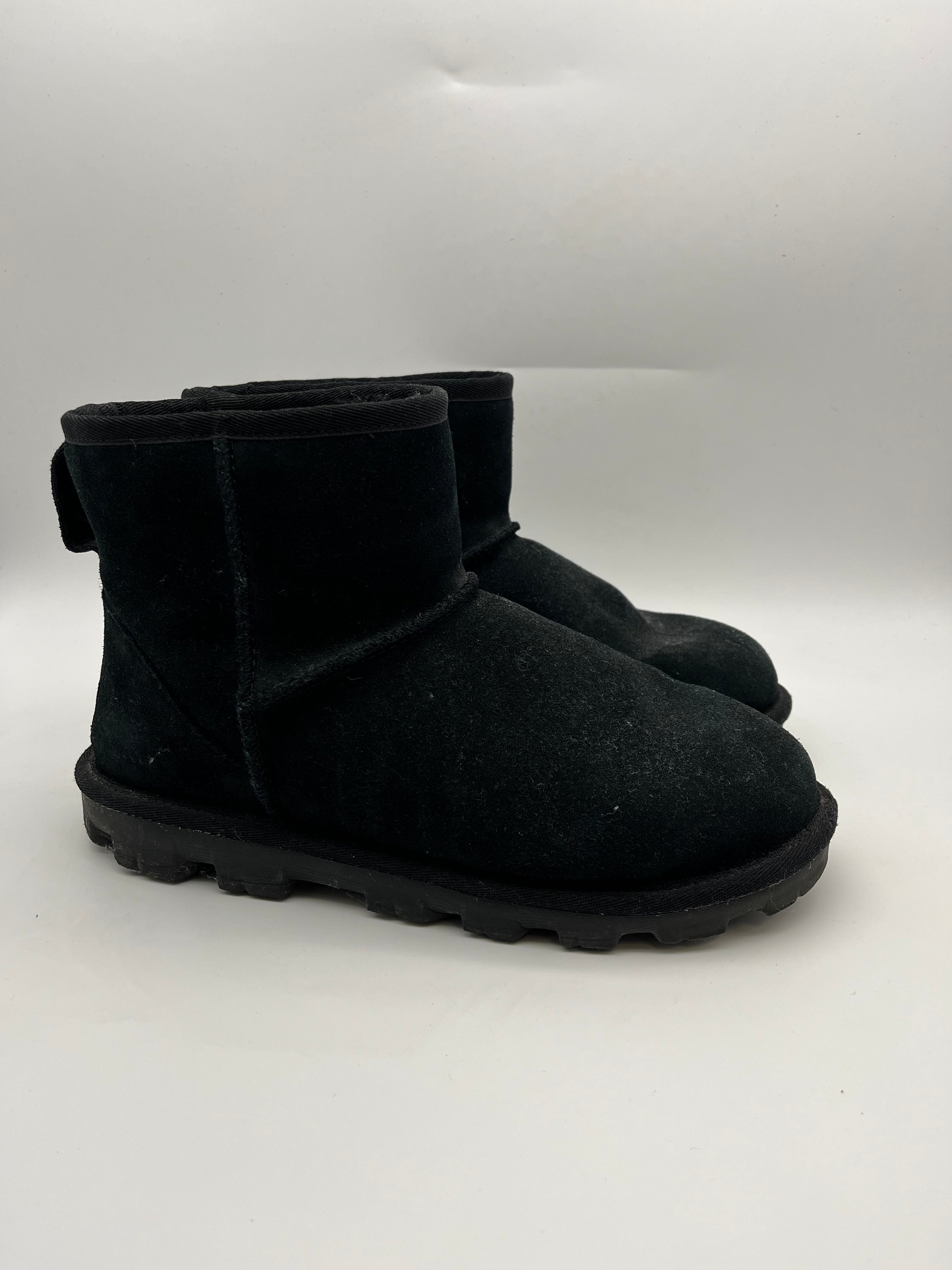 Használt - Ugg Boots Black (39)
