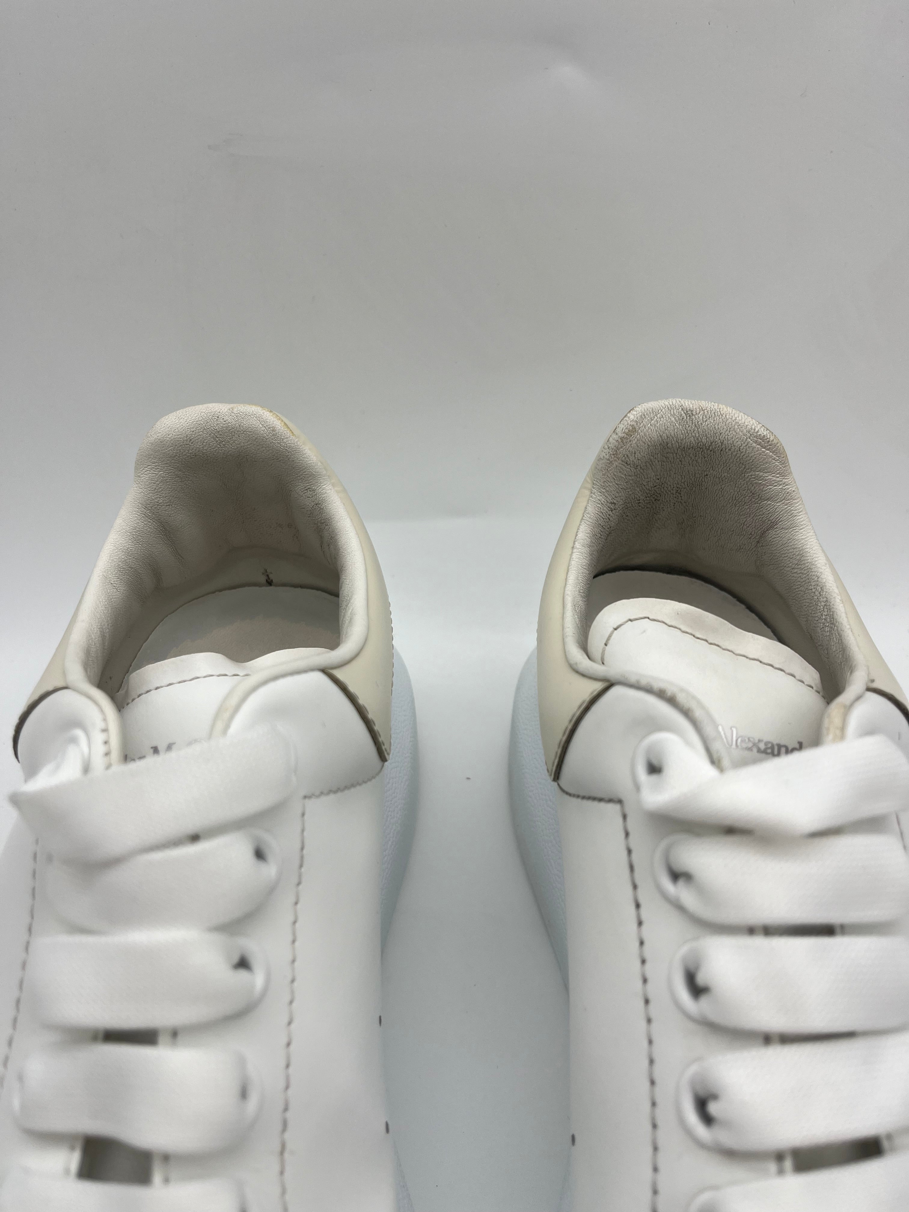 Használt - Alexander McQueen White Cream Heel (41)