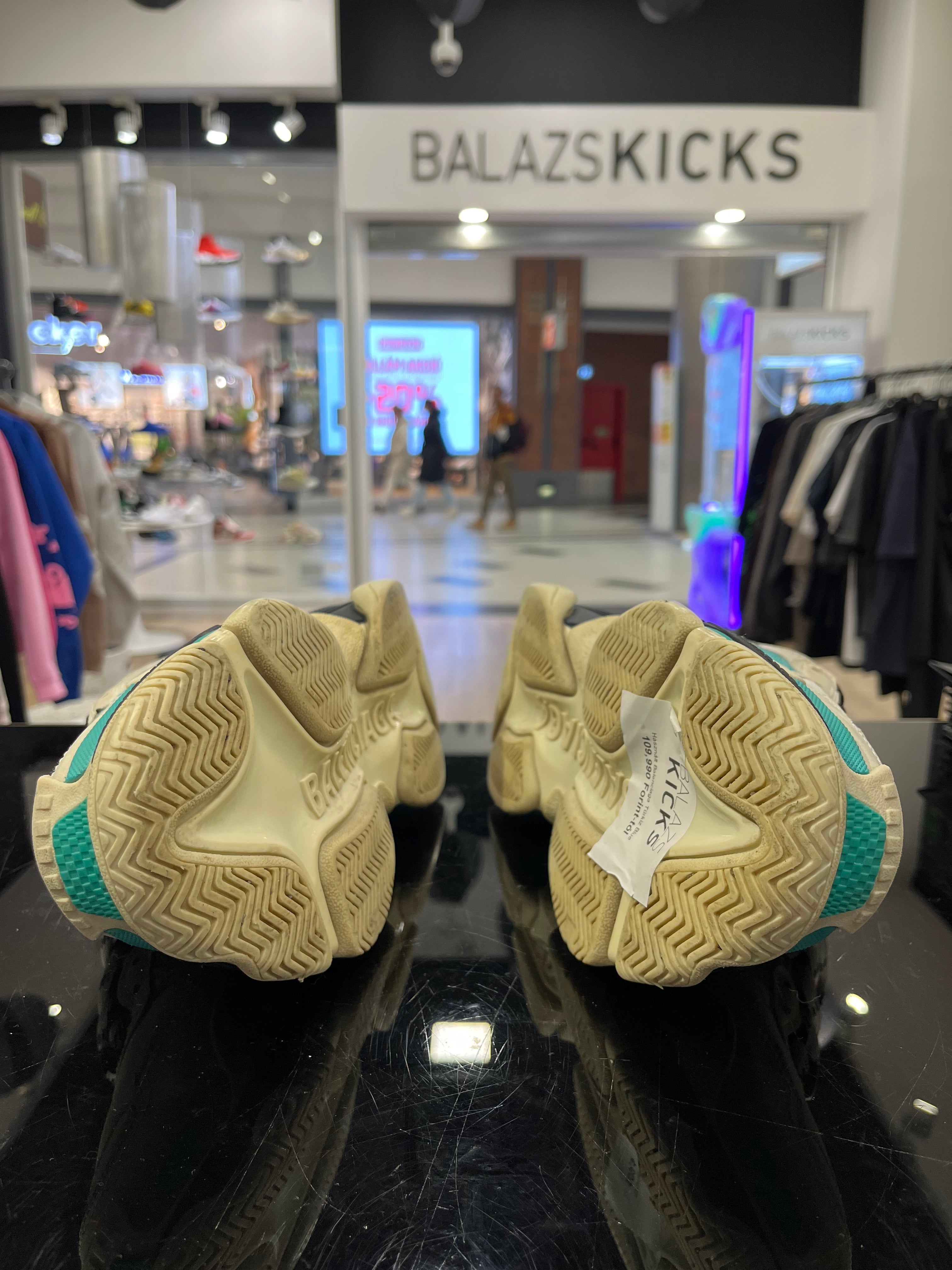 HASZNÁLT - Balenciaga Triple S Türkiz Blue (36)