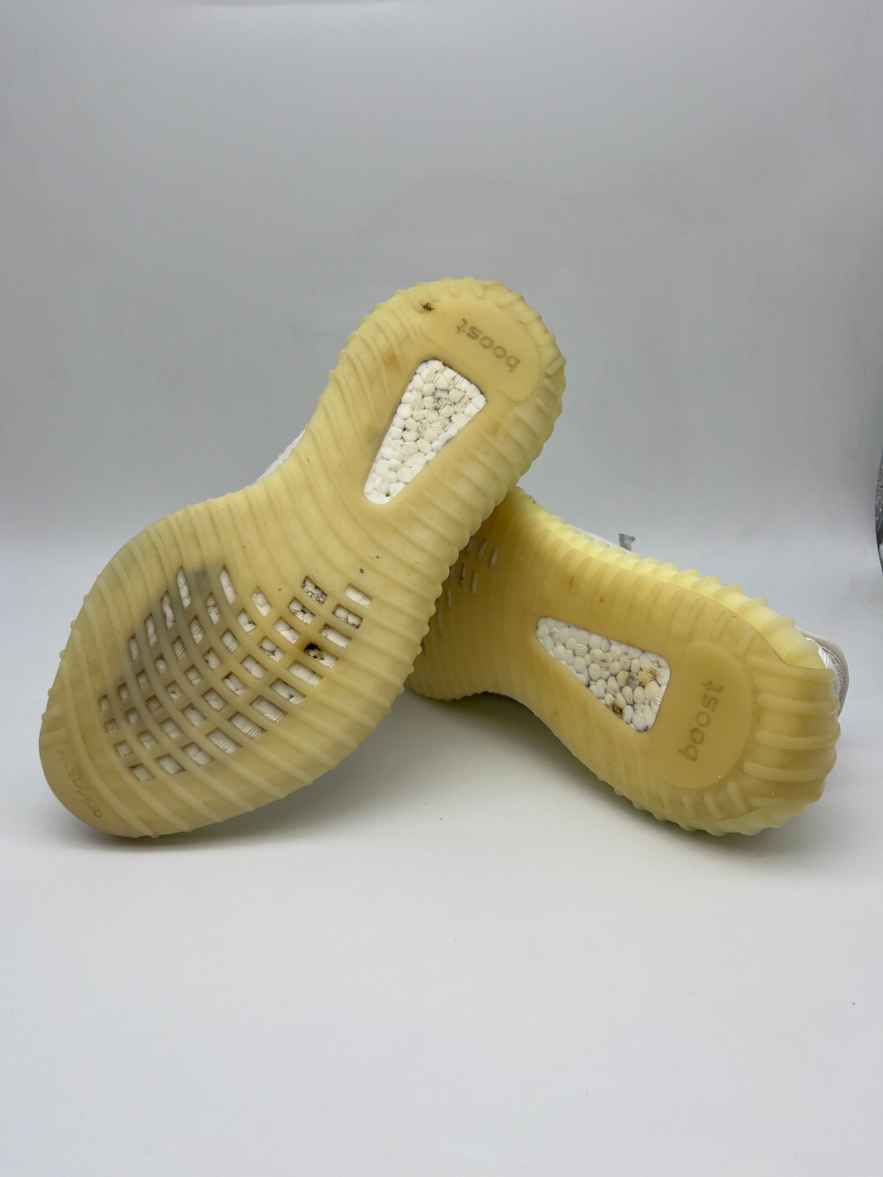Használt - Yeezy 350 V2 Cream White (42)