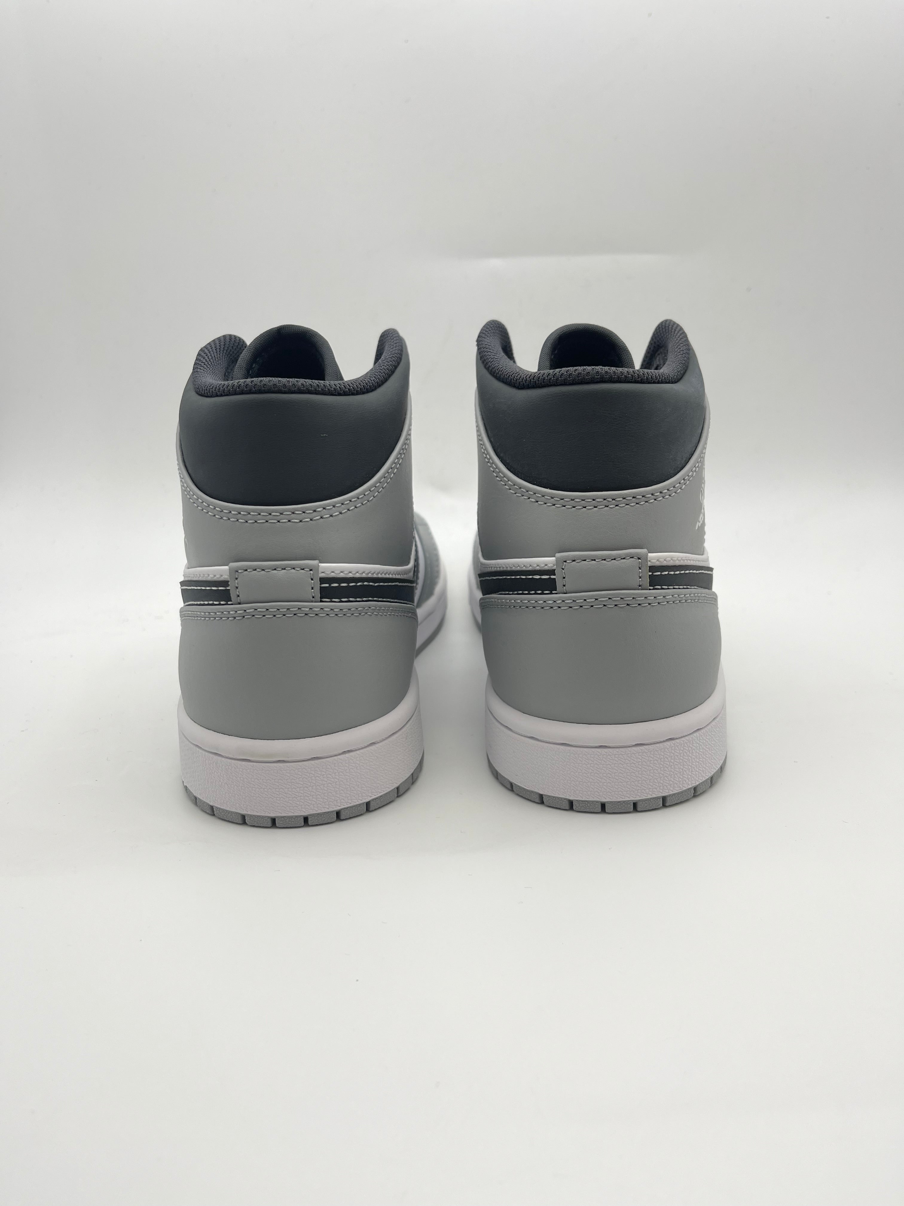 Újszerű - Jordan 1 Mid Anthracite (Több méret)