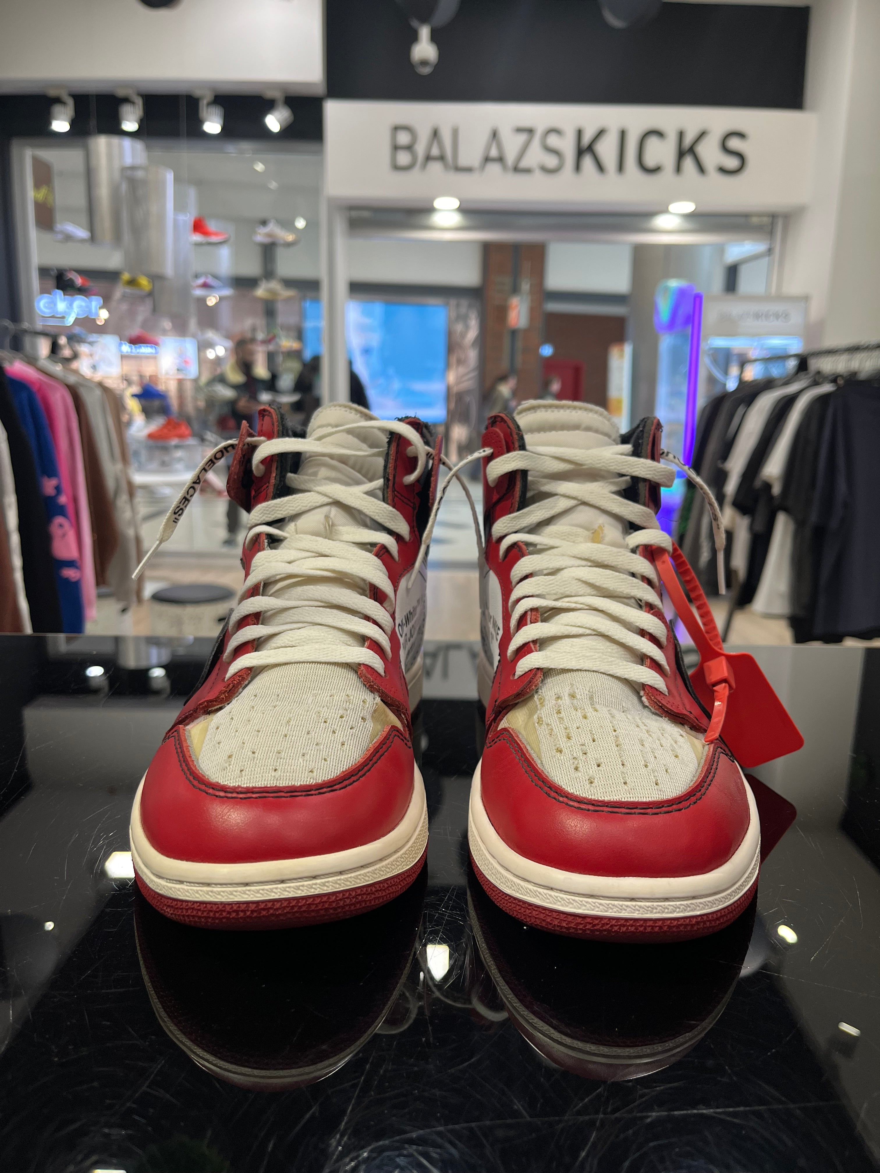 HASZNÁLT - Off White Jordan 1 High Chicago