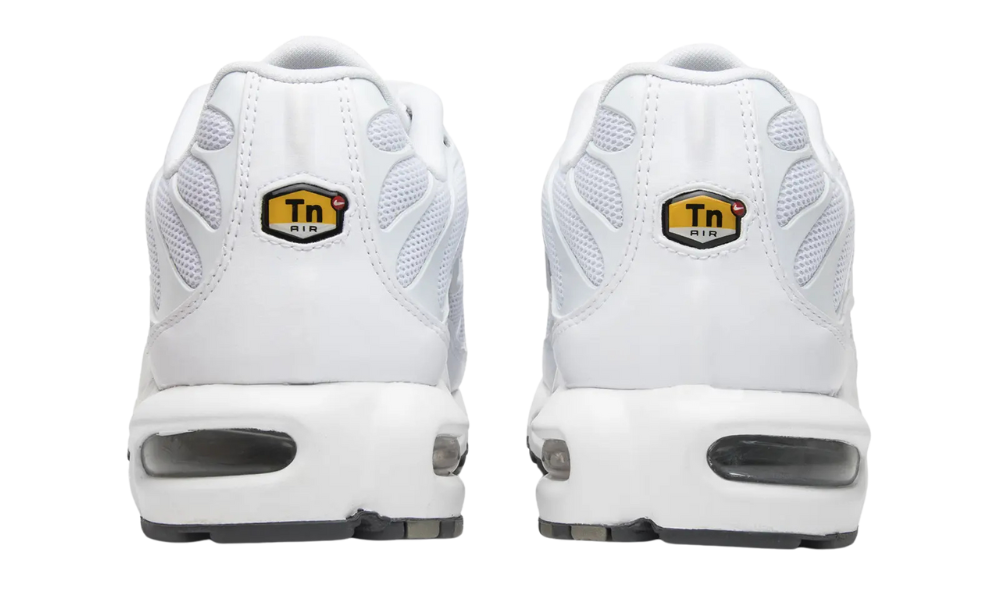 NIKE AIR MAX PLUS White