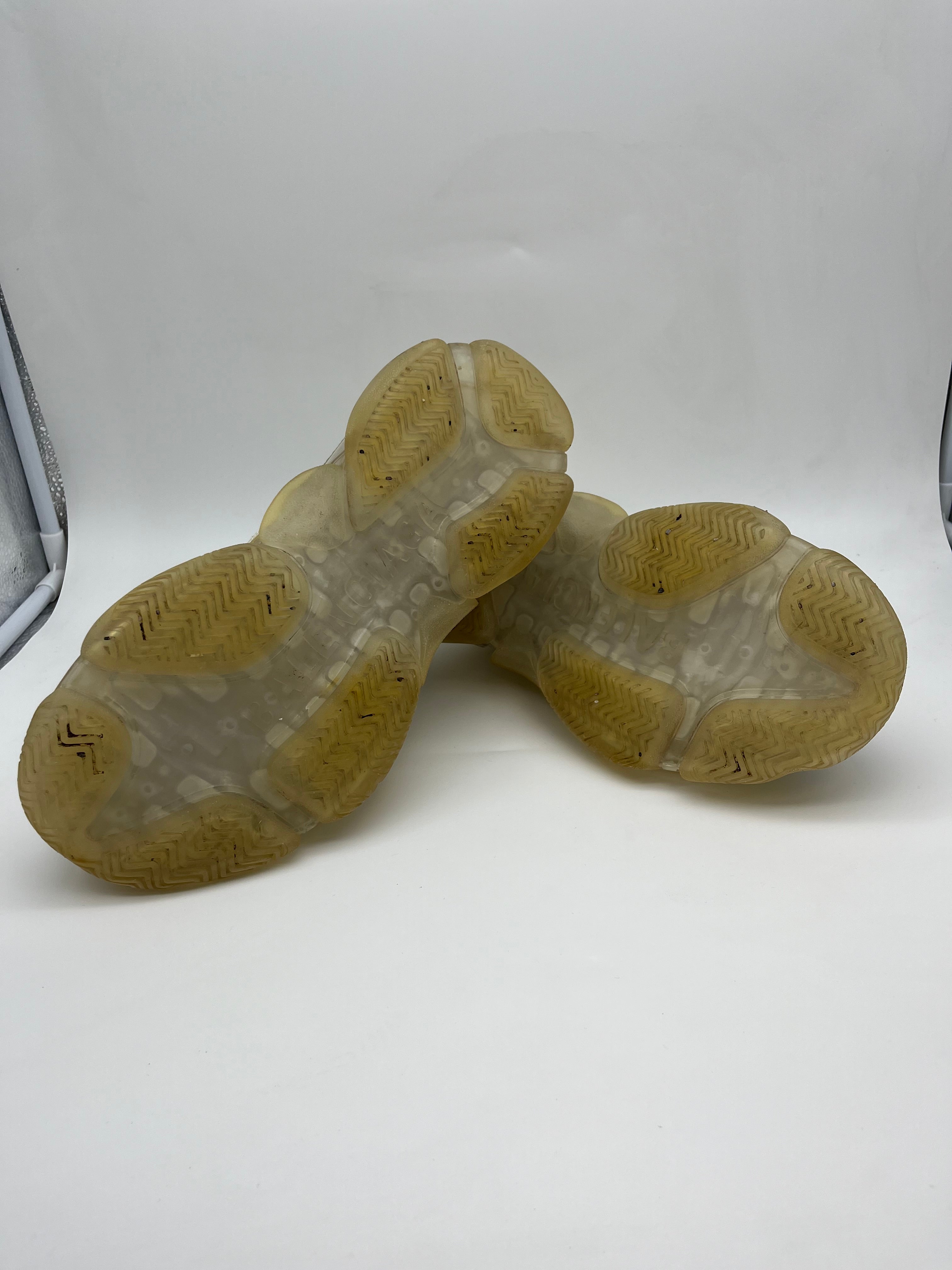 Használt - Balenciaga Triple S Clear Sole White (39)