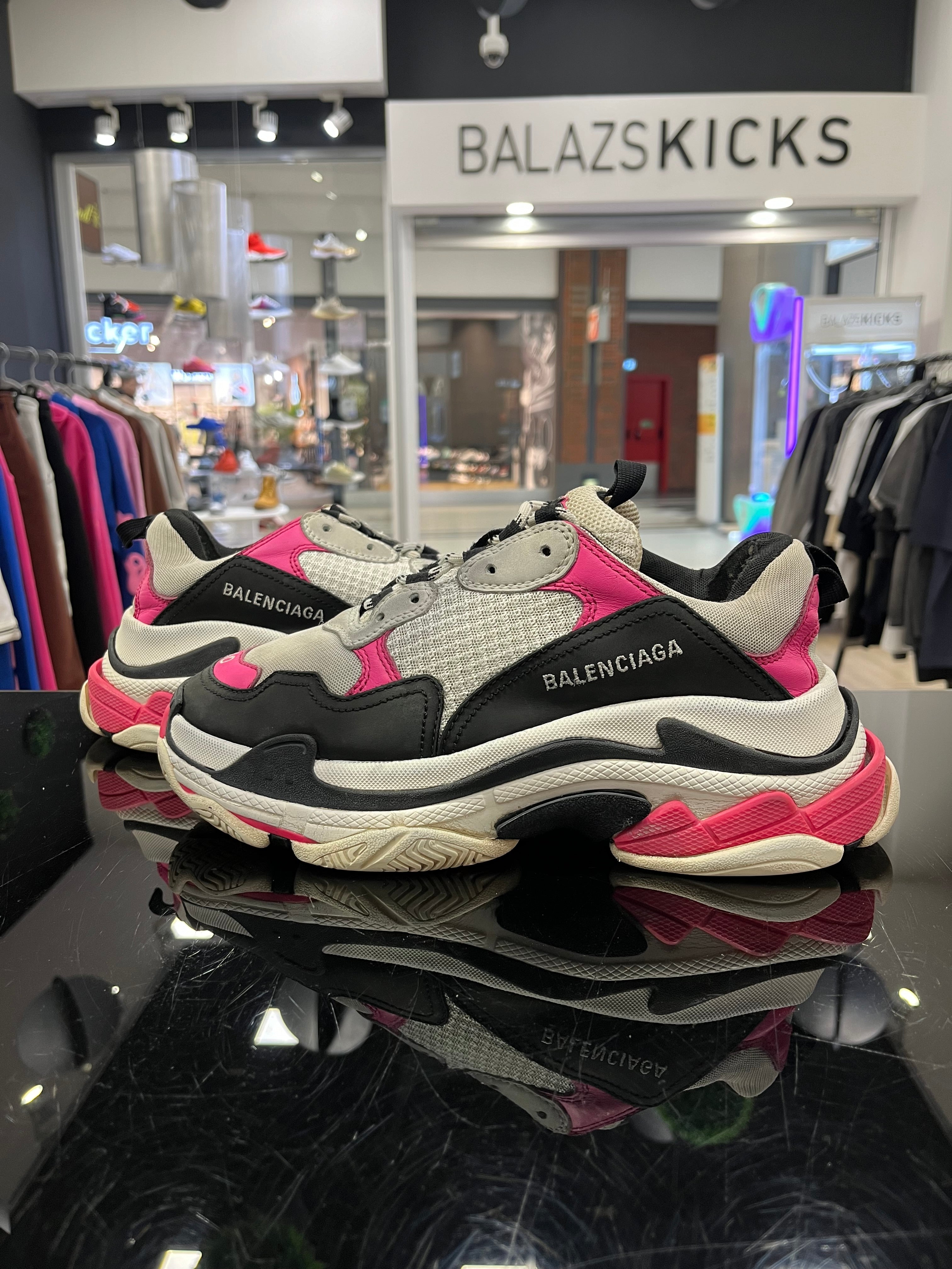 HASZNÁLT - Balenciaga Triple S Pink Black White (40)