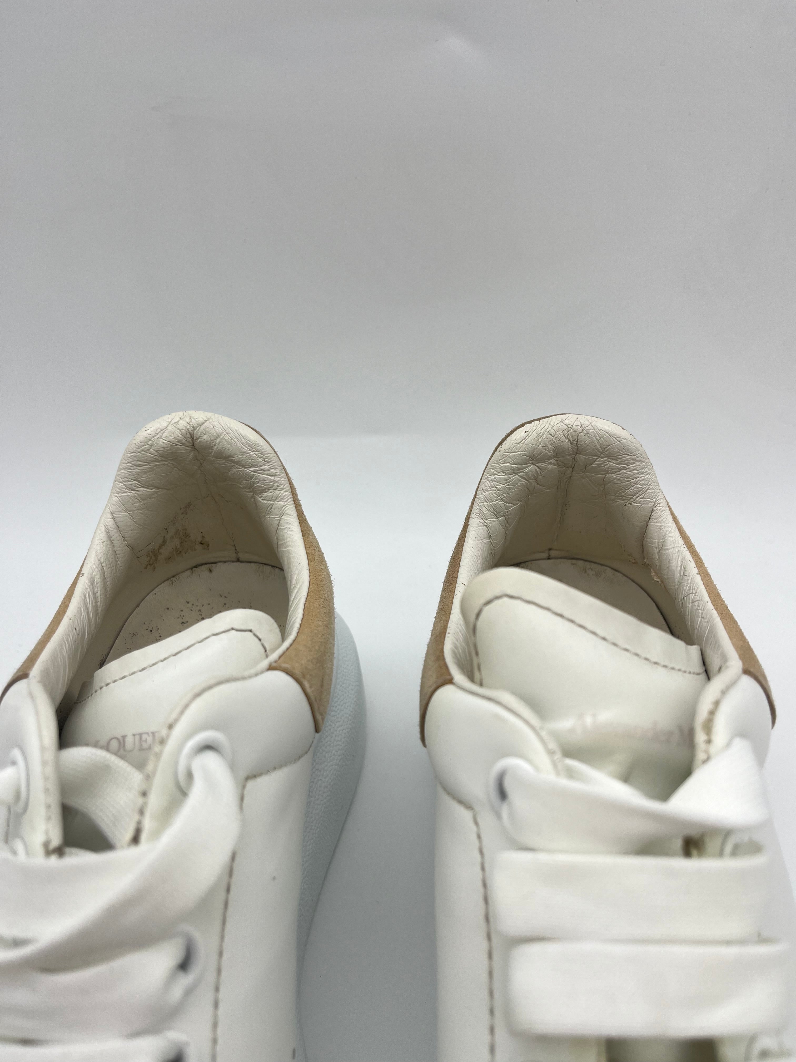 Használt - Alexander McQueen Nude (37 1/2)