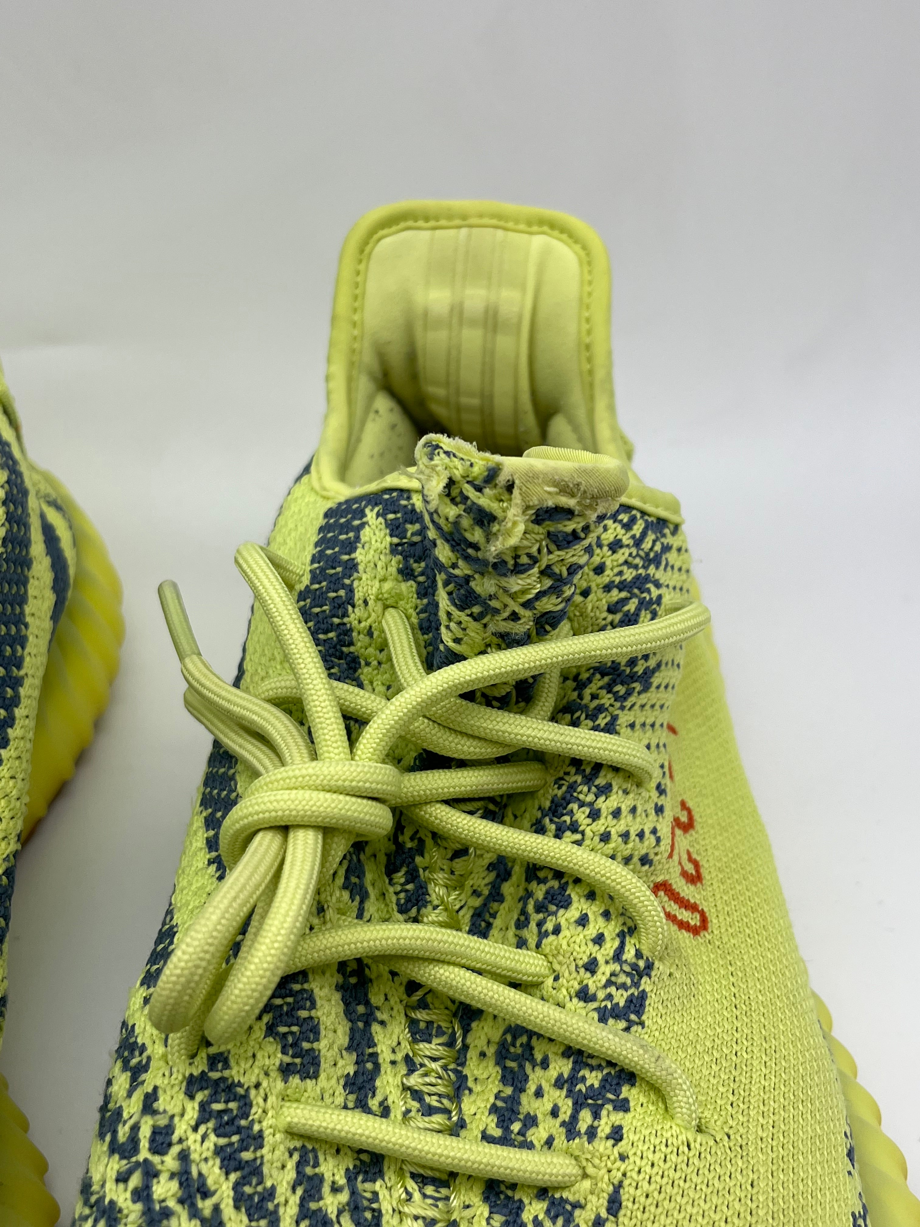 Használt - Yeezy 350 V2 Frozen Yellow (46)