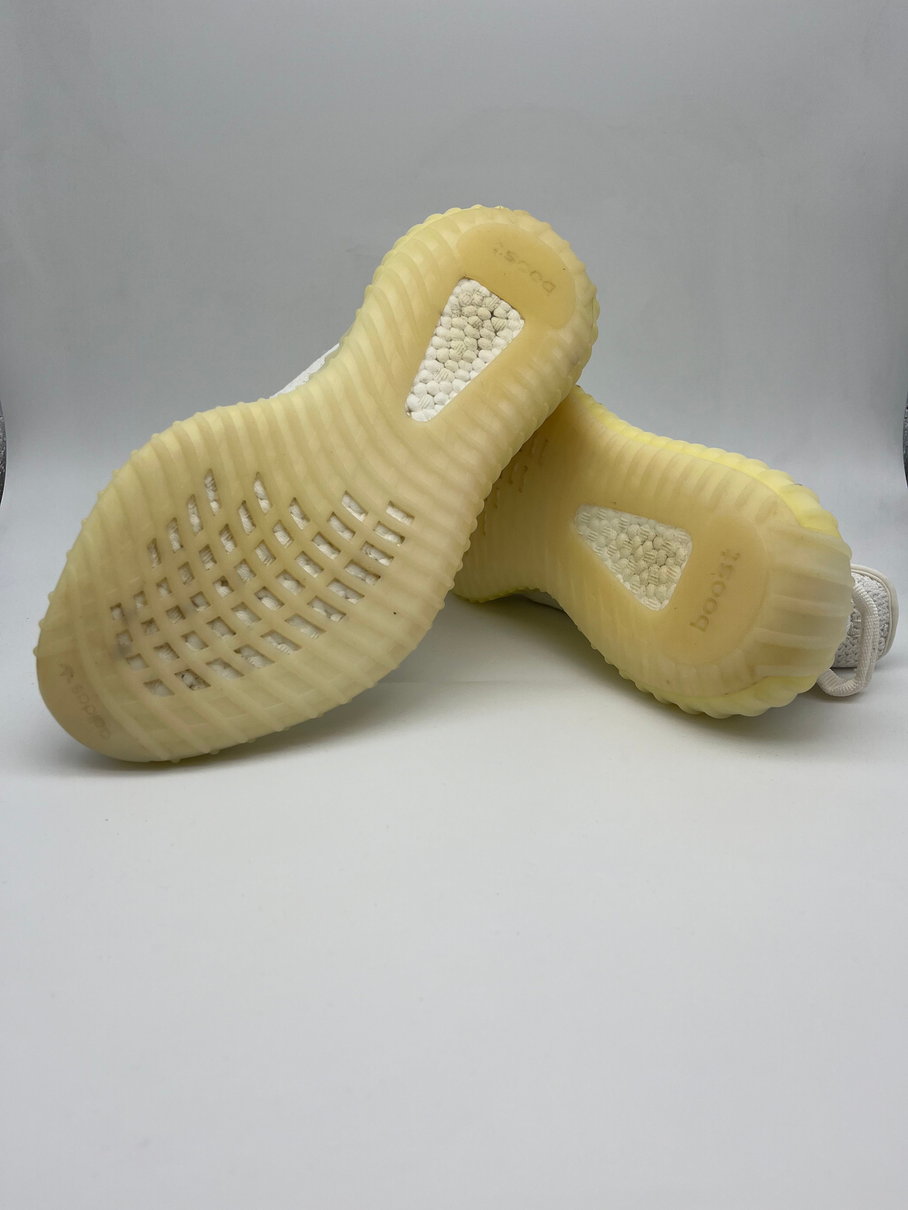 Használt - Yeezy 350 V2 Cream White (43 1/3)
