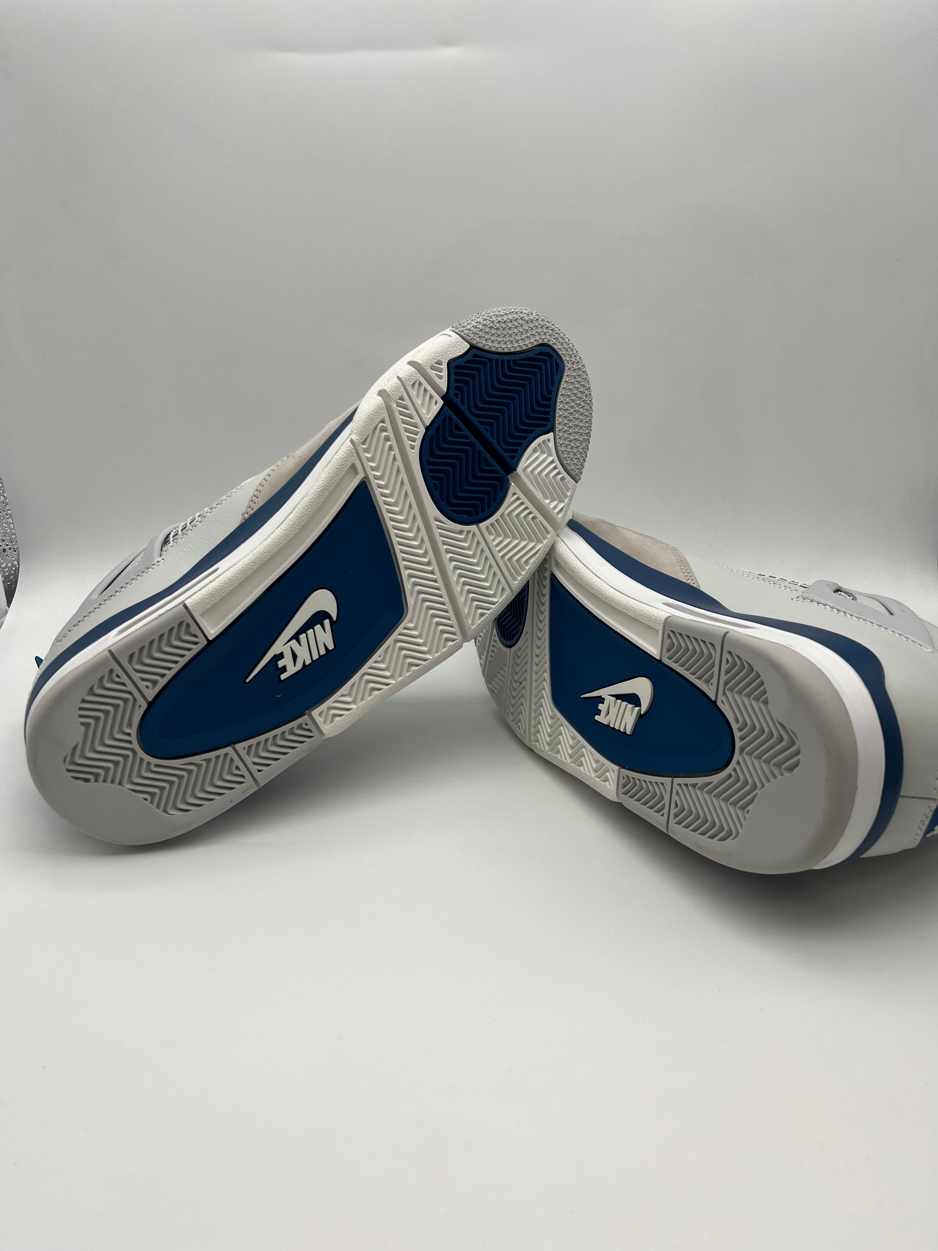 Újszerű - Jordan 4 Military Blue (45)