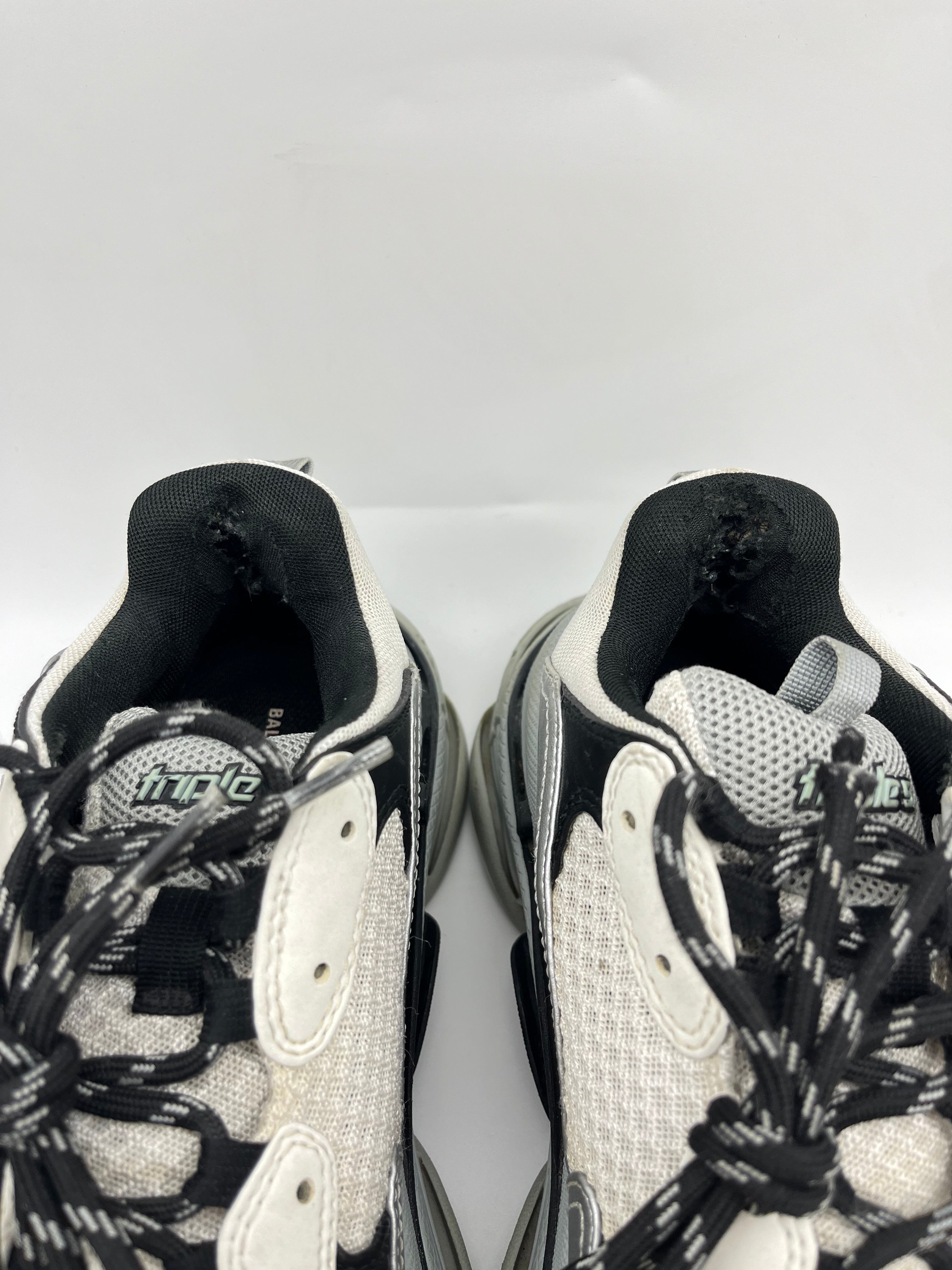 Használt - Balenciaga Triple S Silver (41)