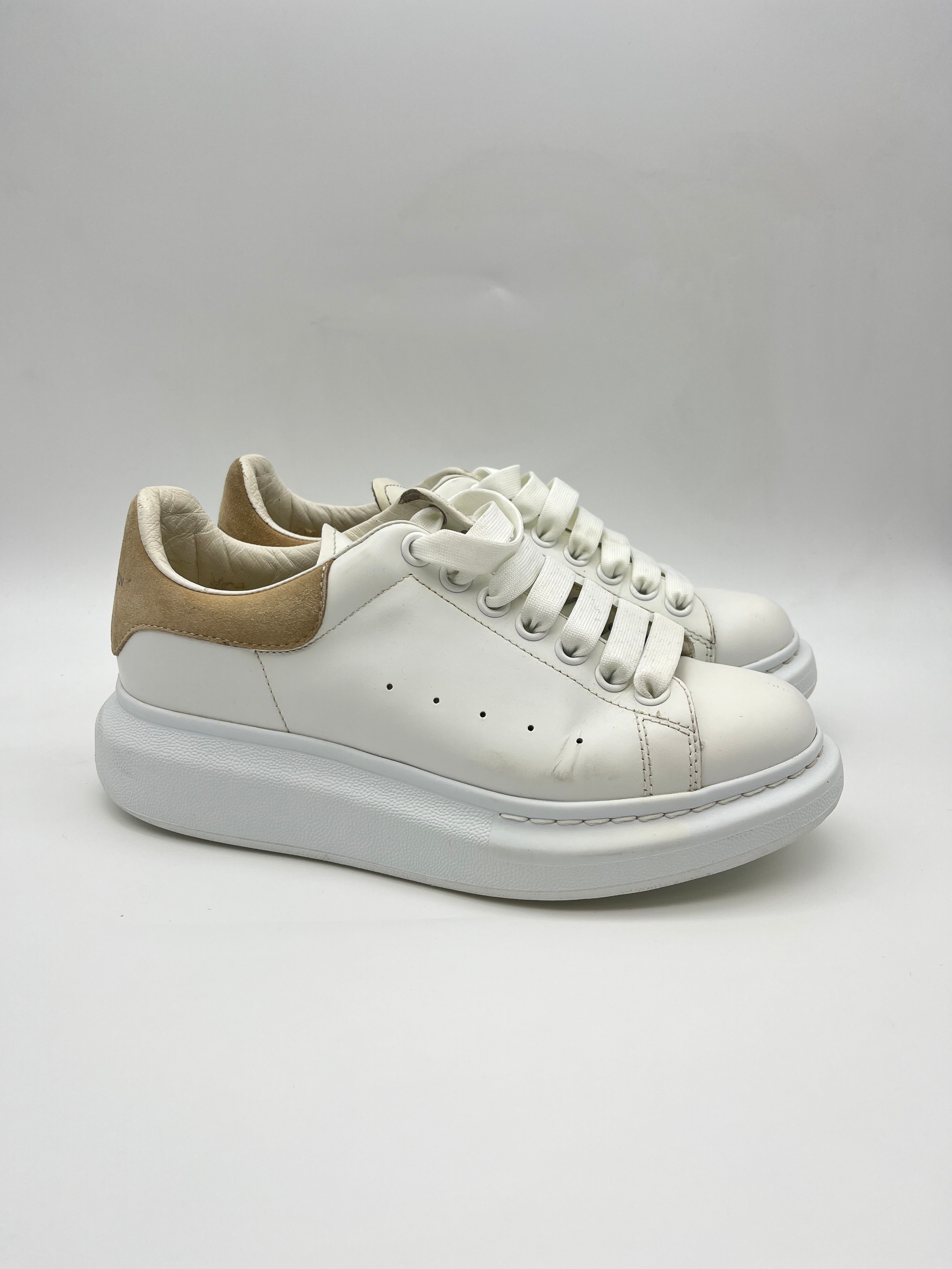 Használt - Alexander McQueen Nude (37 1/2)