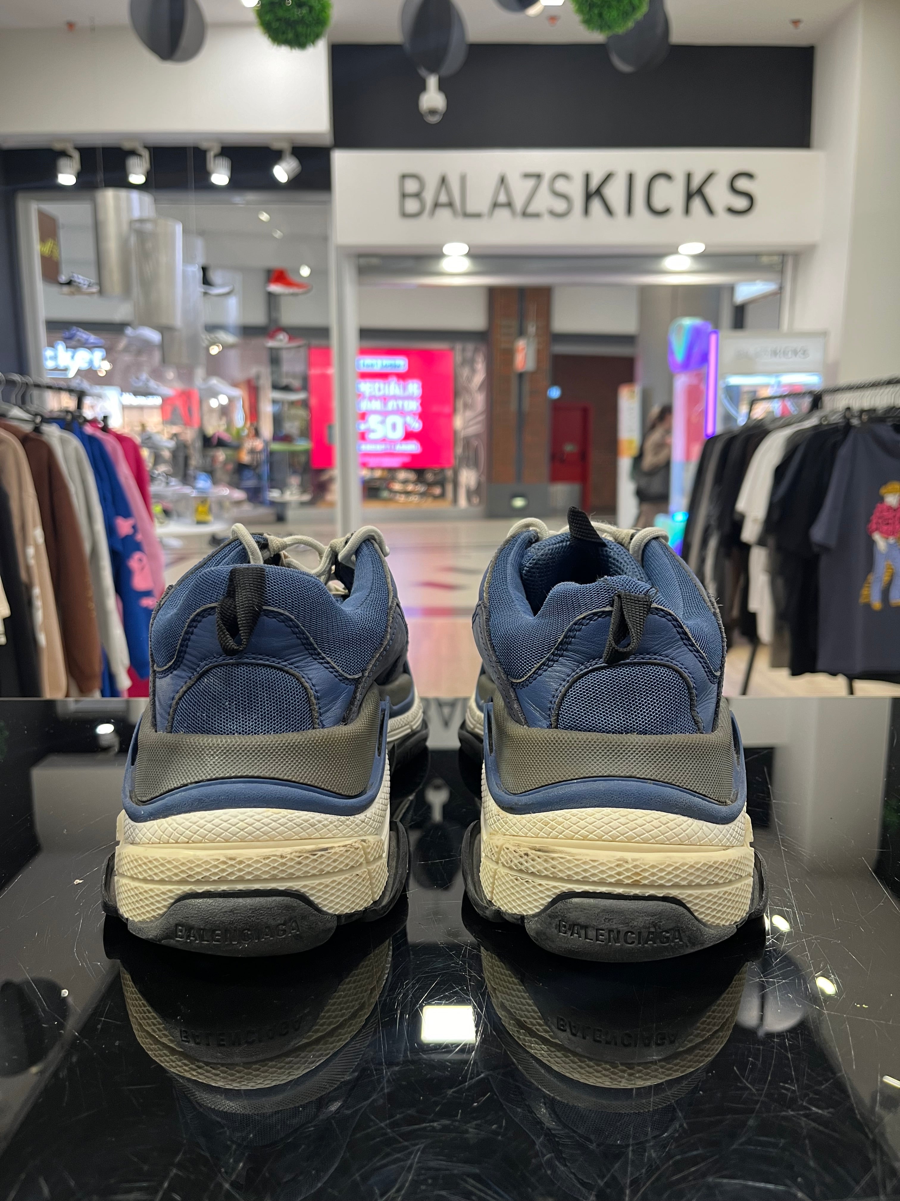 HASZNÁLT - Balenciaga Triple S Navy Blue (41)
