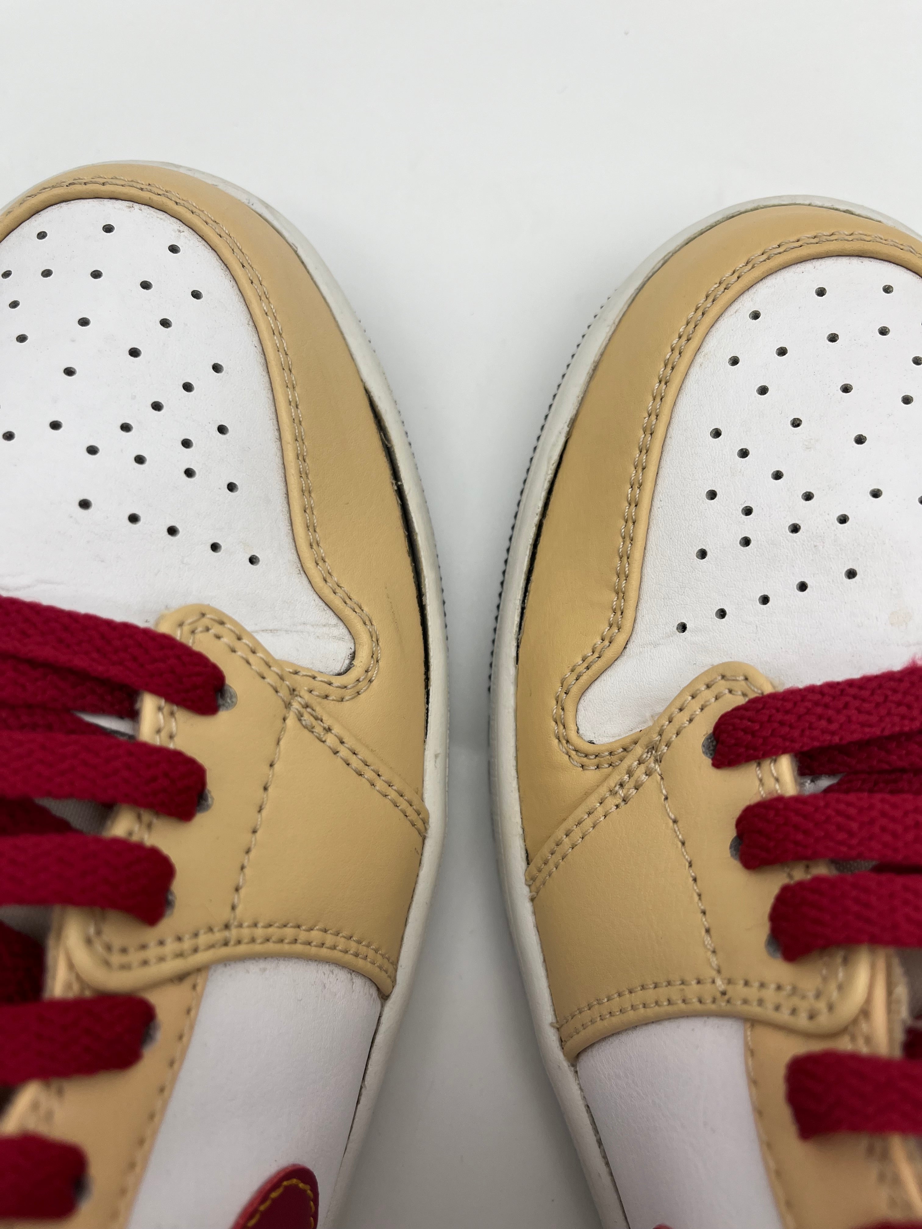 Használt - Jordan 1 Mid Curry (42)