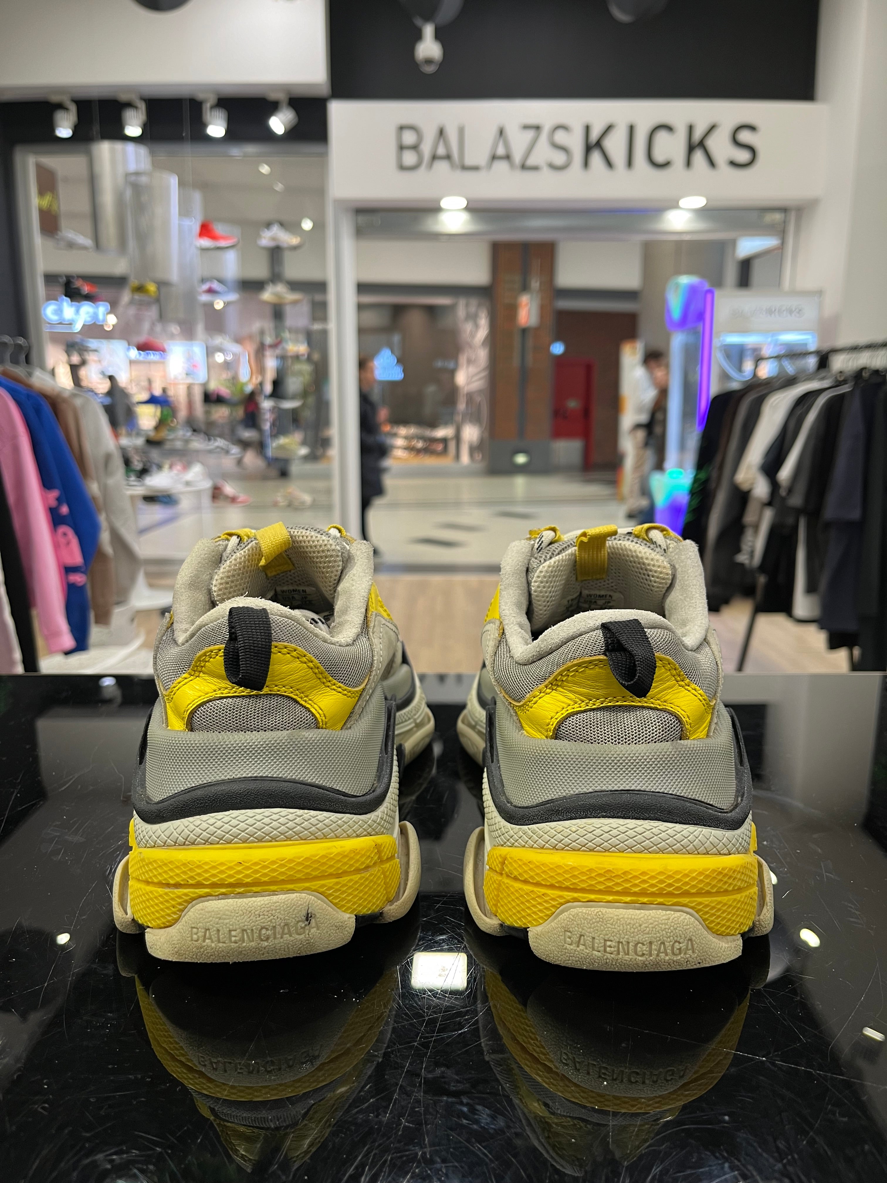 HASZNÁLT - Balenciaga Triple S Yellow Grey (37)