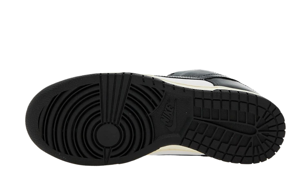 Nike Dunk Low Vintage Panda