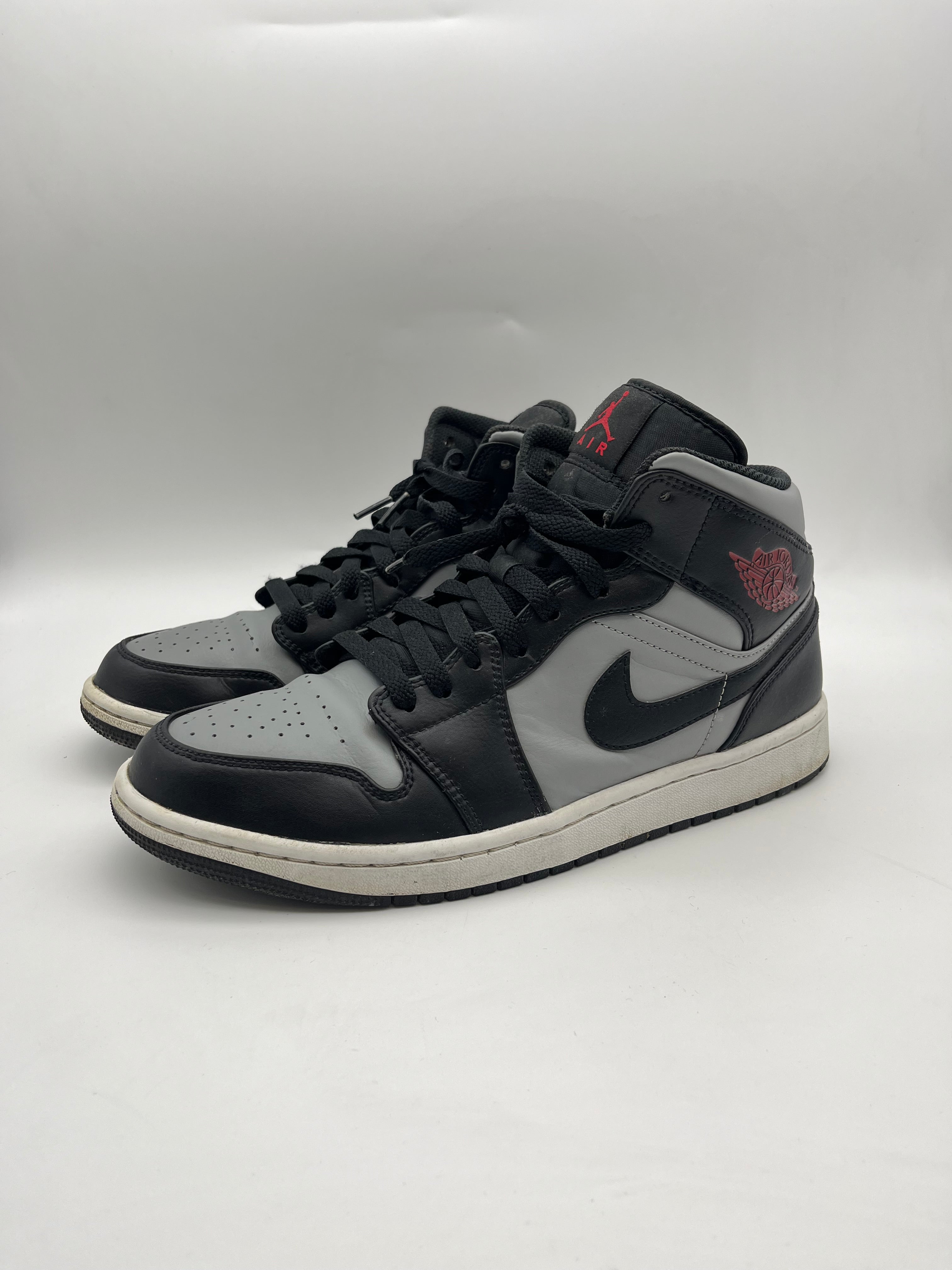 Használt - Jordan 1 Mid Shadow Red (43)