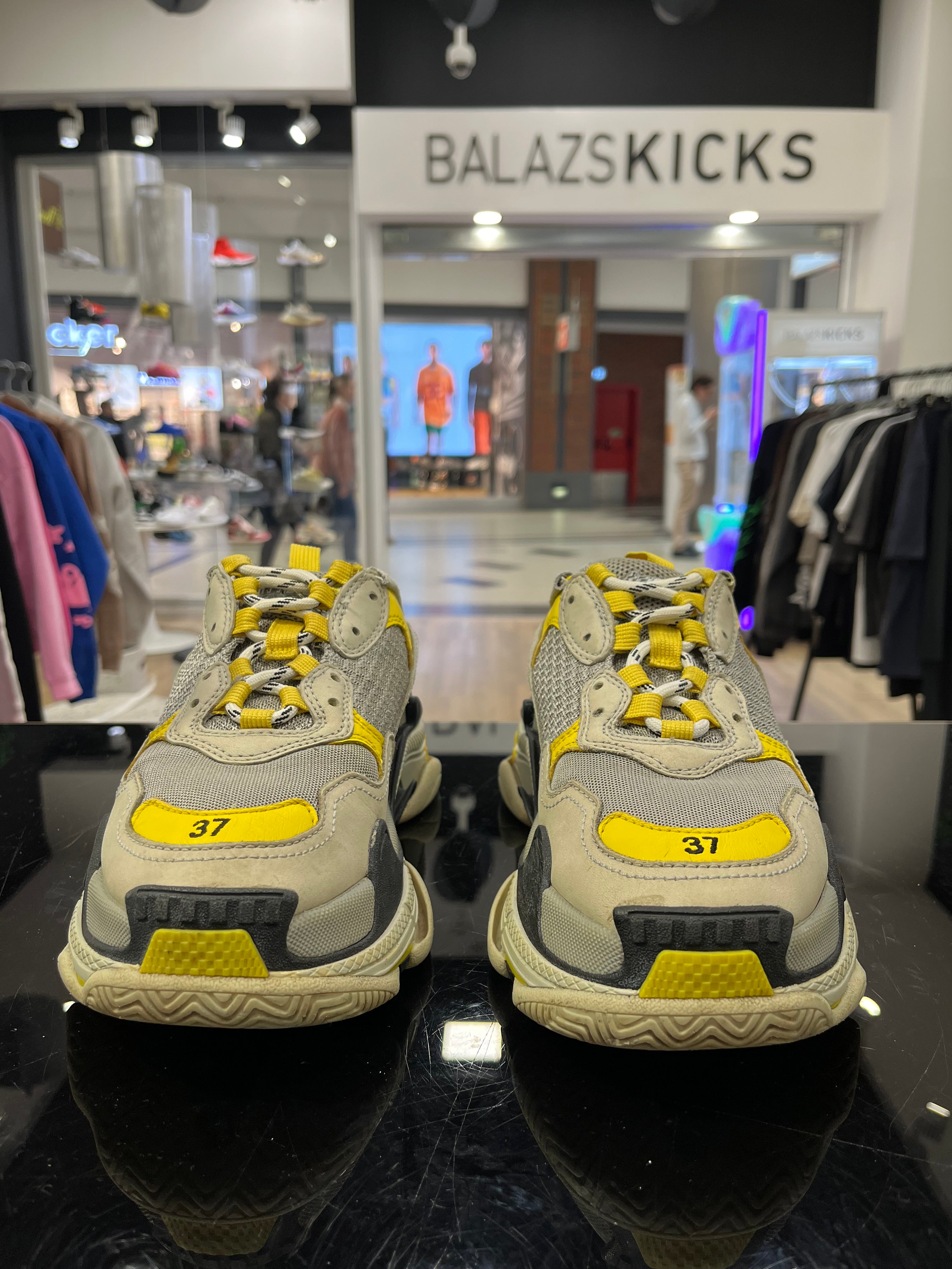 HASZNÁLT - Balenciaga Triple S Yellow Grey (37)
