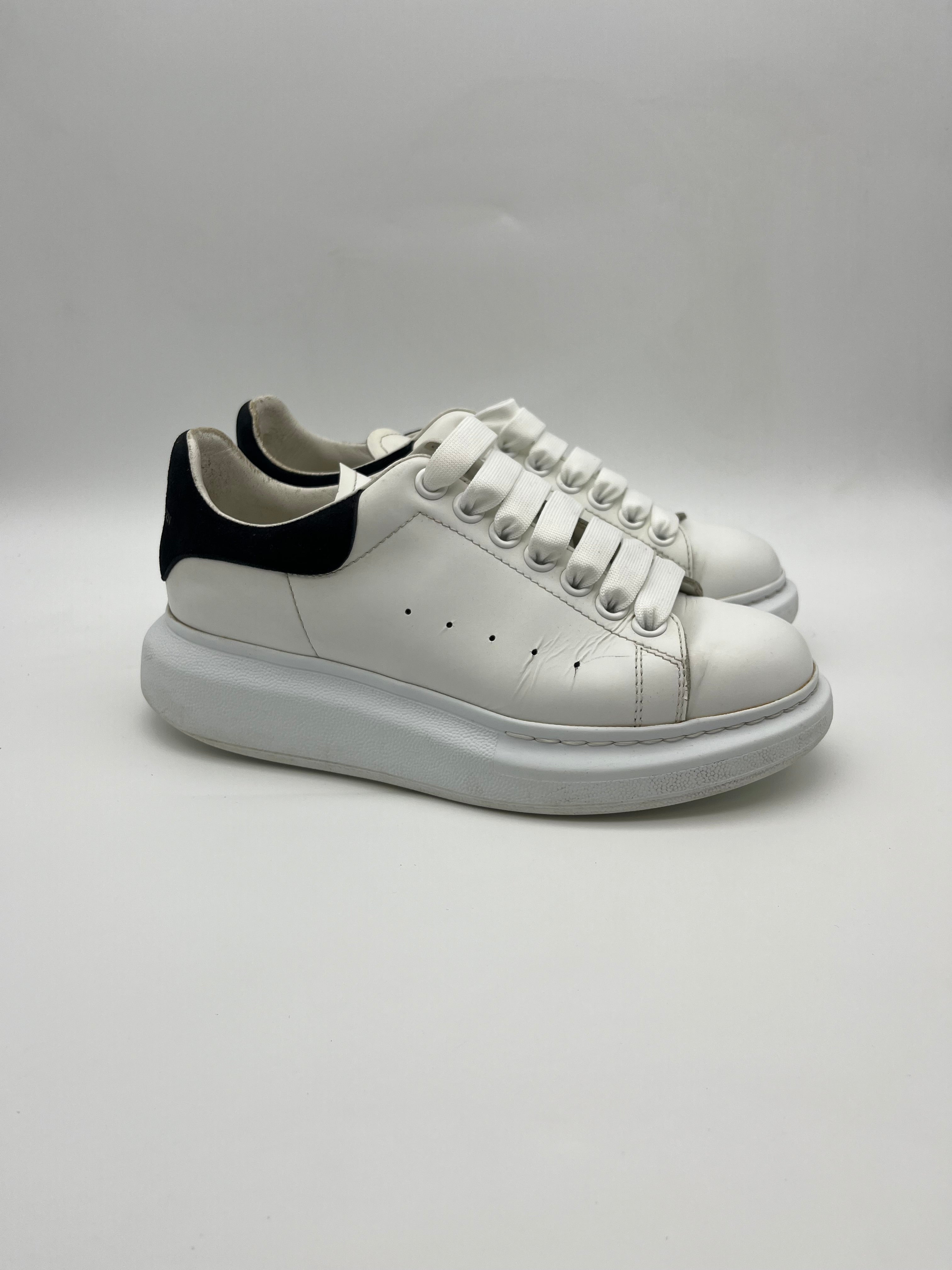 Használt - Alexander McQueen OG Black Leather Heel | 36 1/2