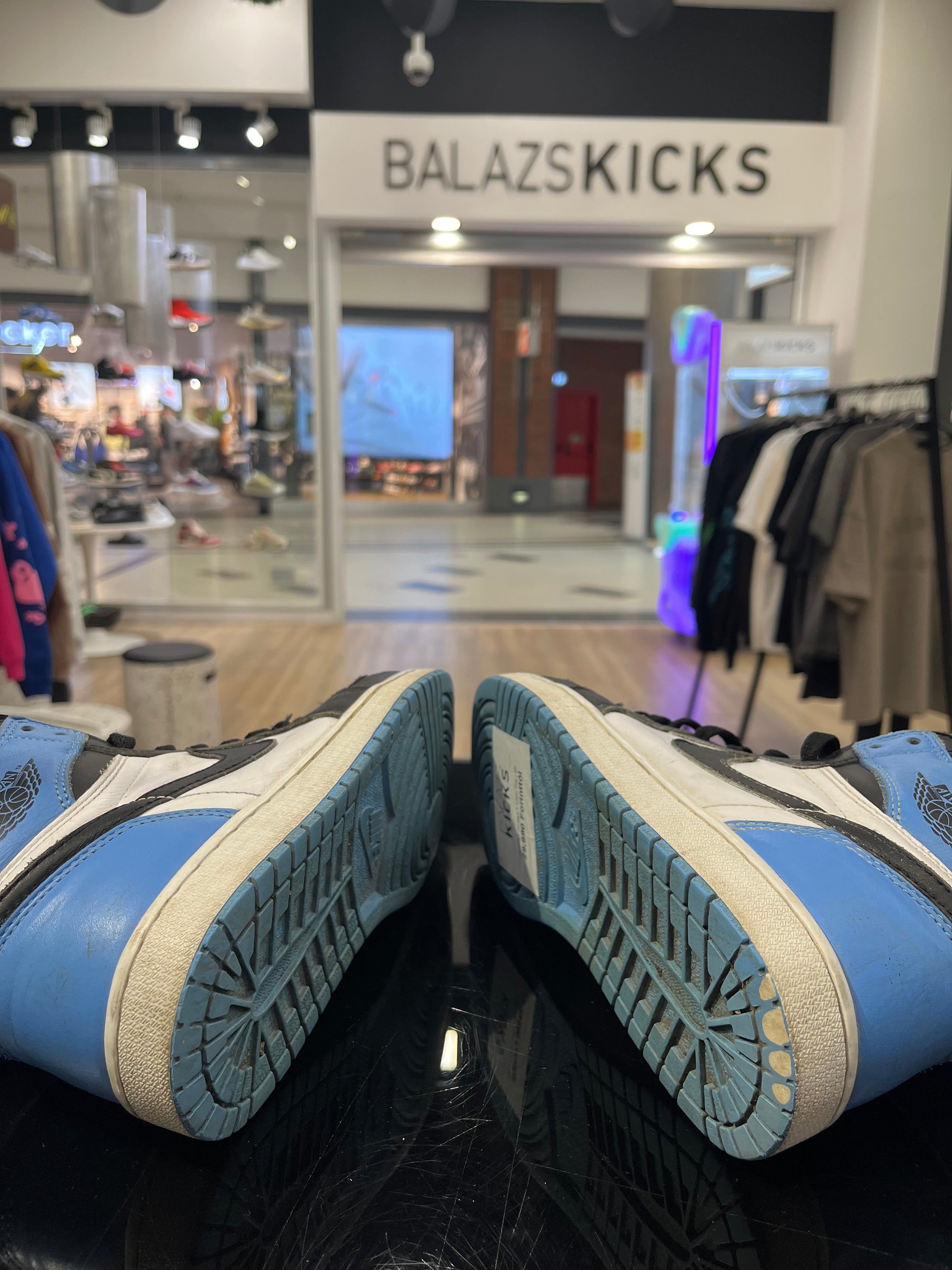 HASZNÁLT - Jordan 1 High UNC TOE