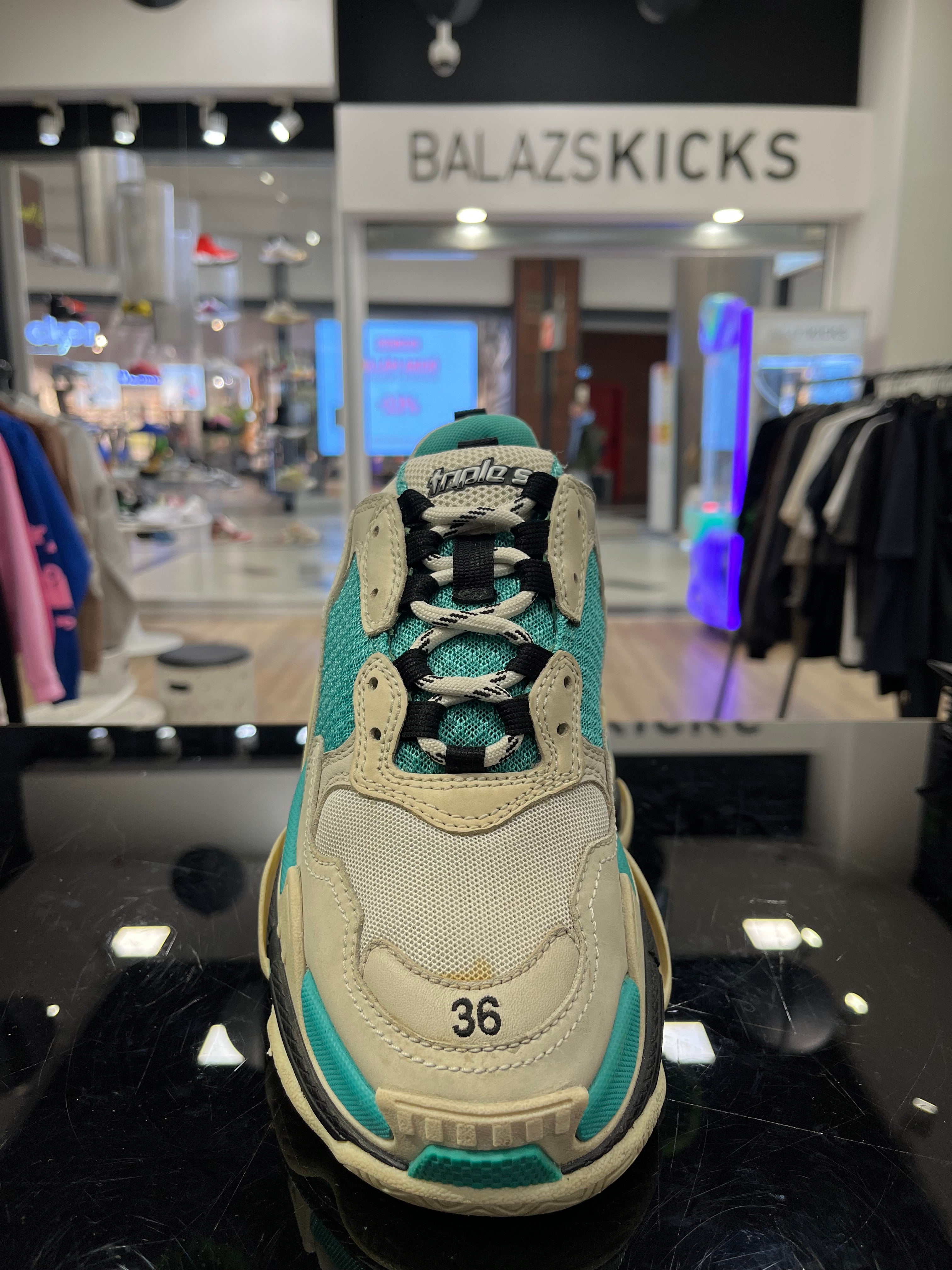 HASZNÁLT - Balenciaga Triple S Türkiz Blue (36)