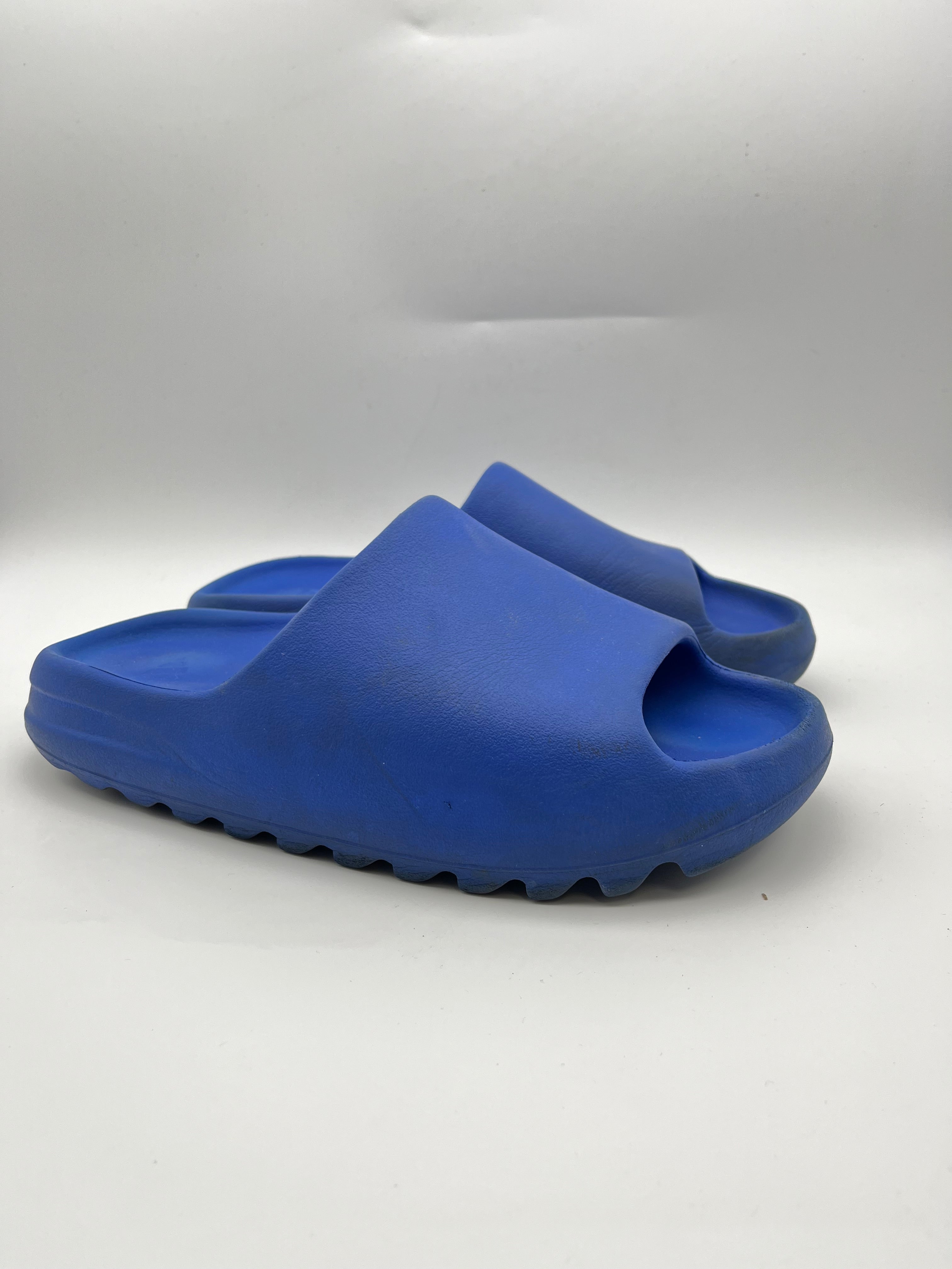Használt - Yeezy Slide Azure (43)