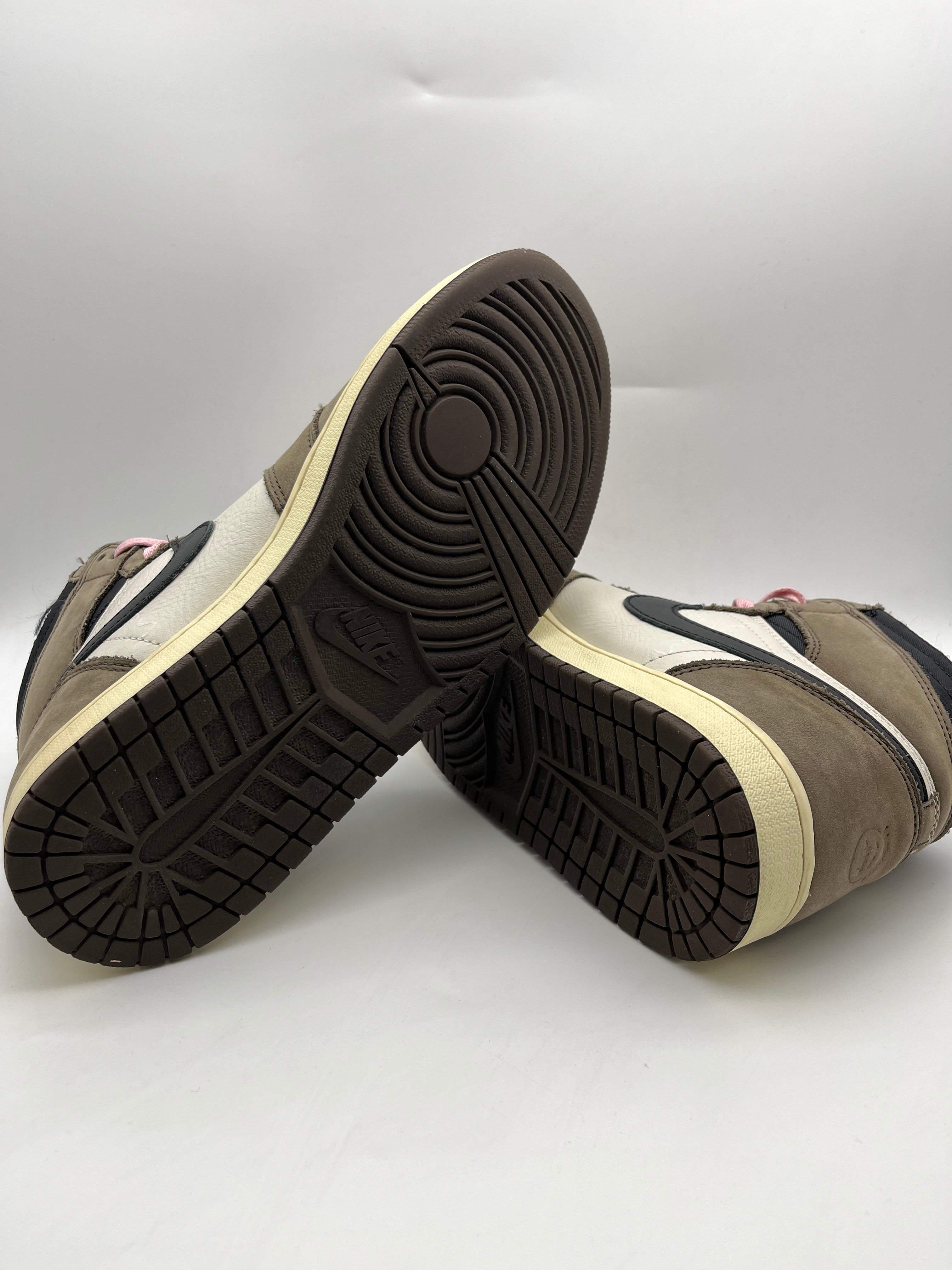 Használt - Nike Jordan 1 High x Travis Scott Mocha