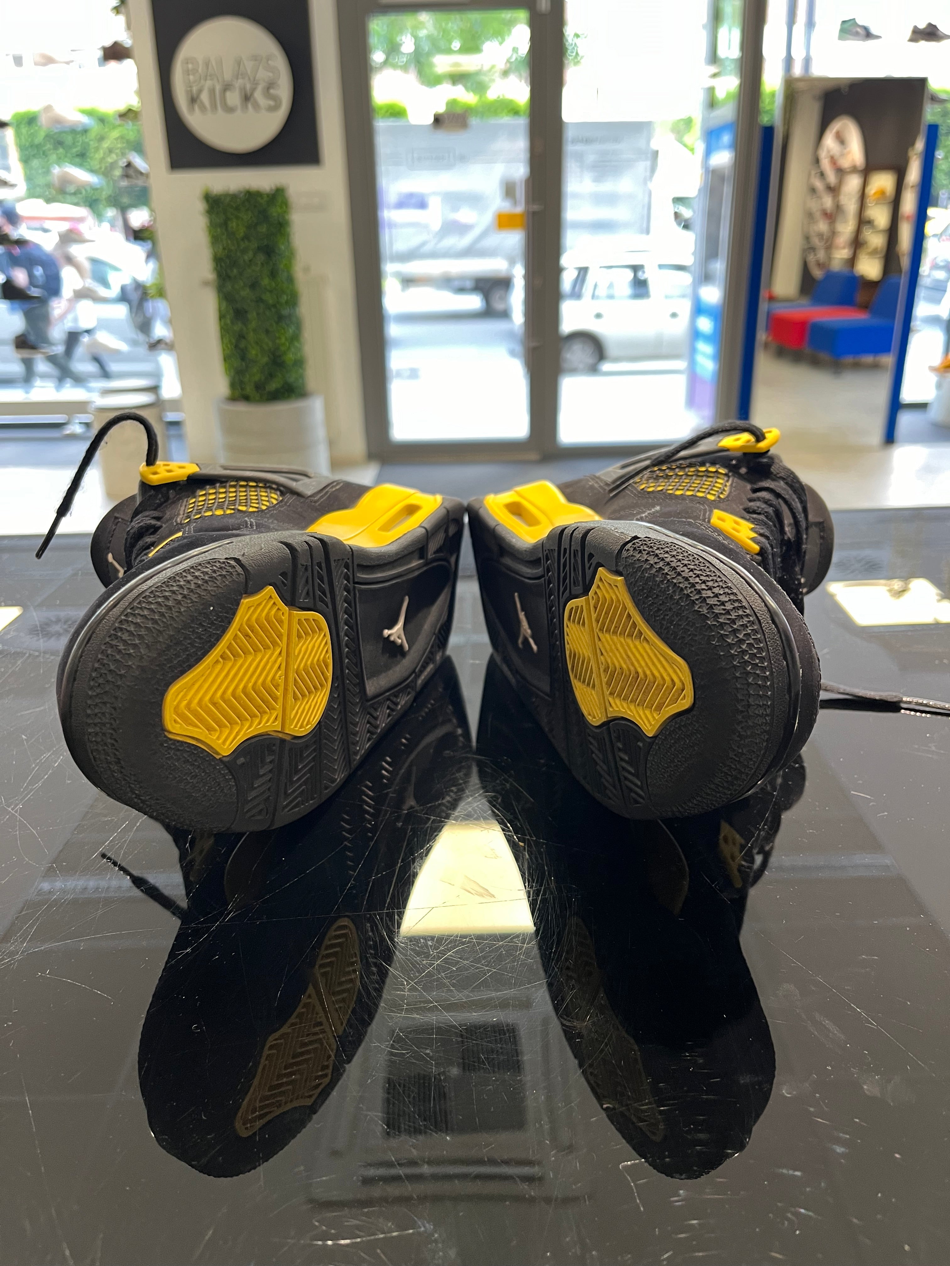 Használt - Jordan 4 Yellow Thunder