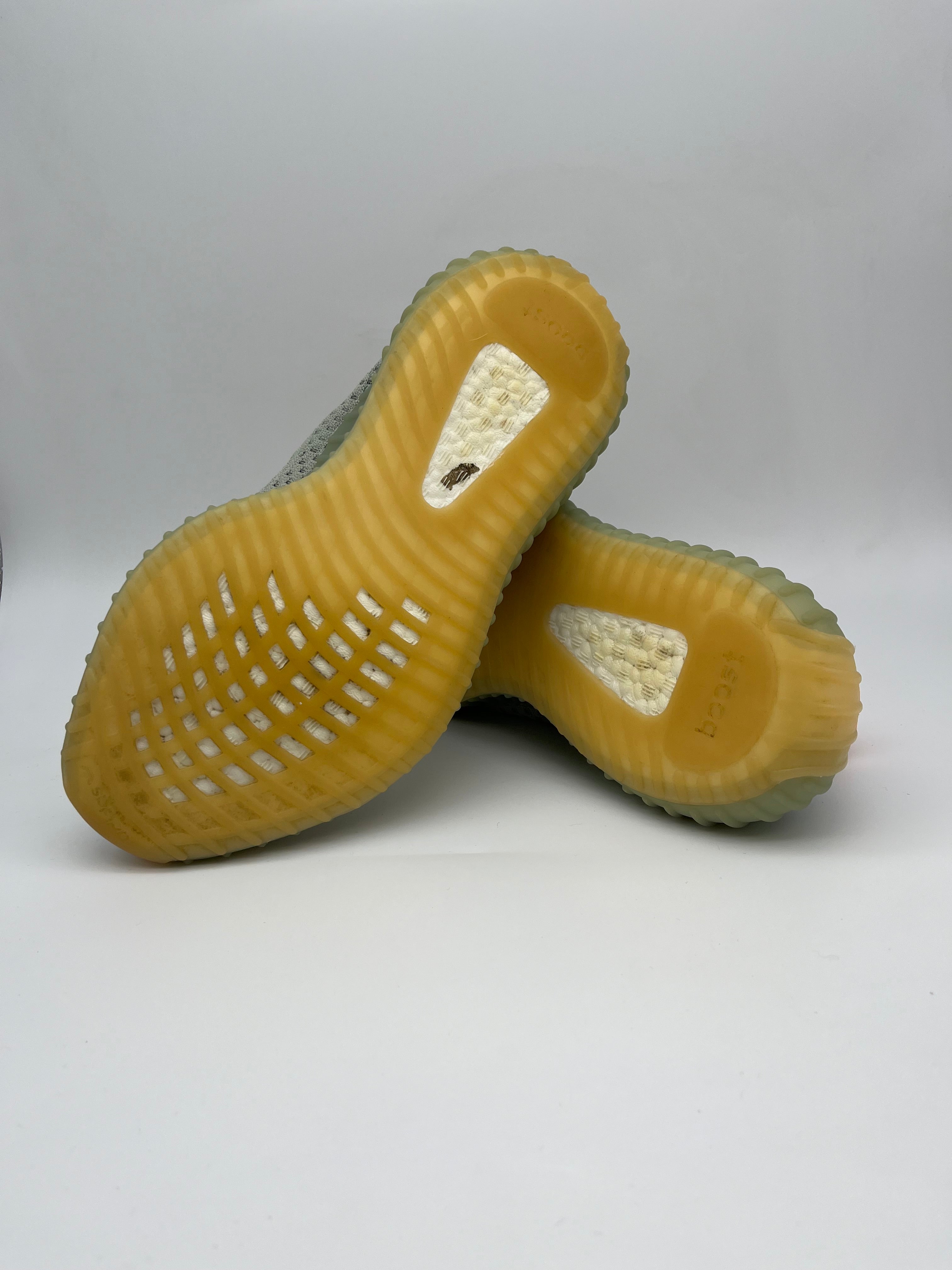 Használt - Yeezy 350 V2 Desert Sage (42 2/3)