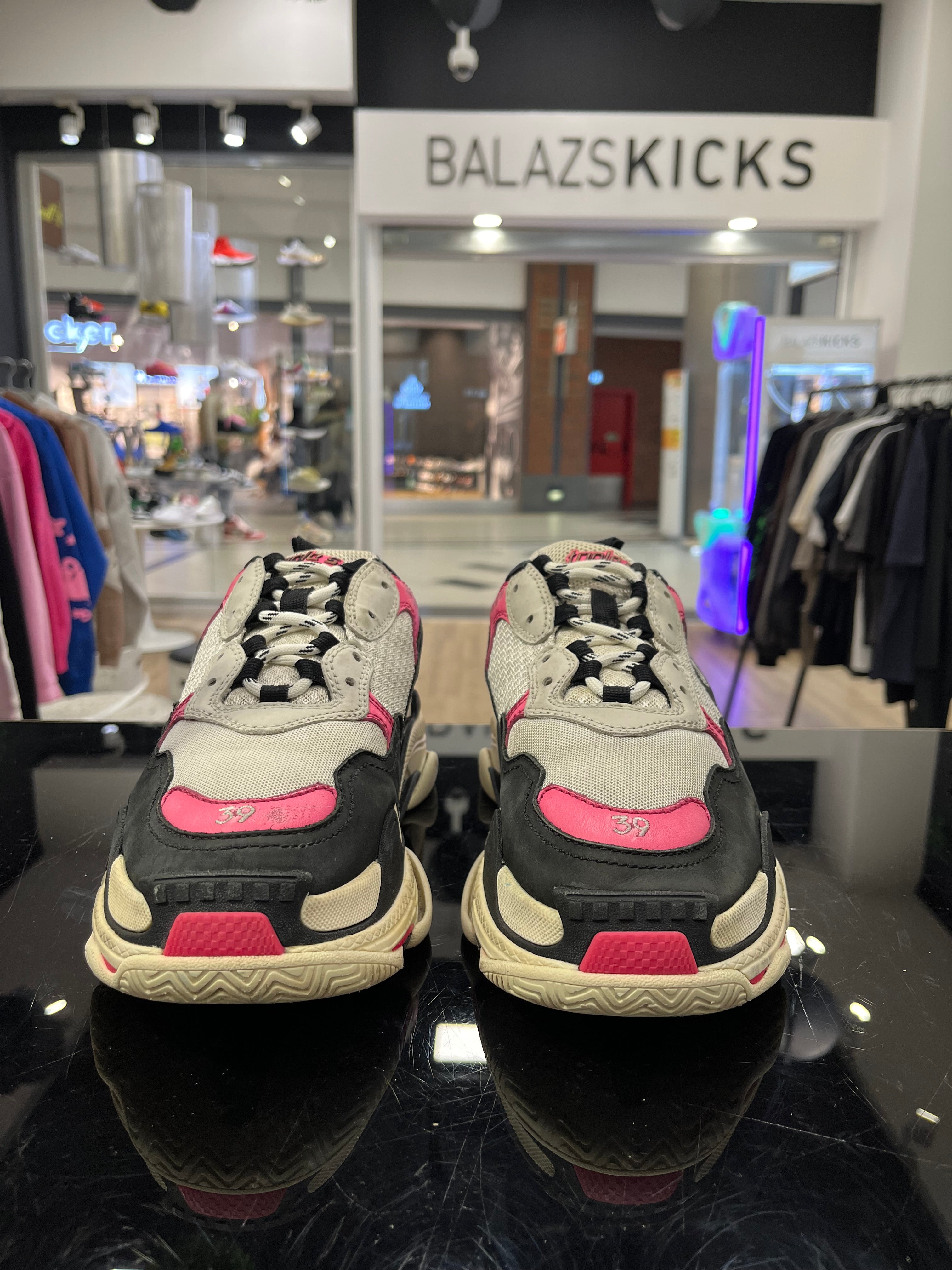 HASZNÁLT - Balenciaga Triple S Pink Black White (39)