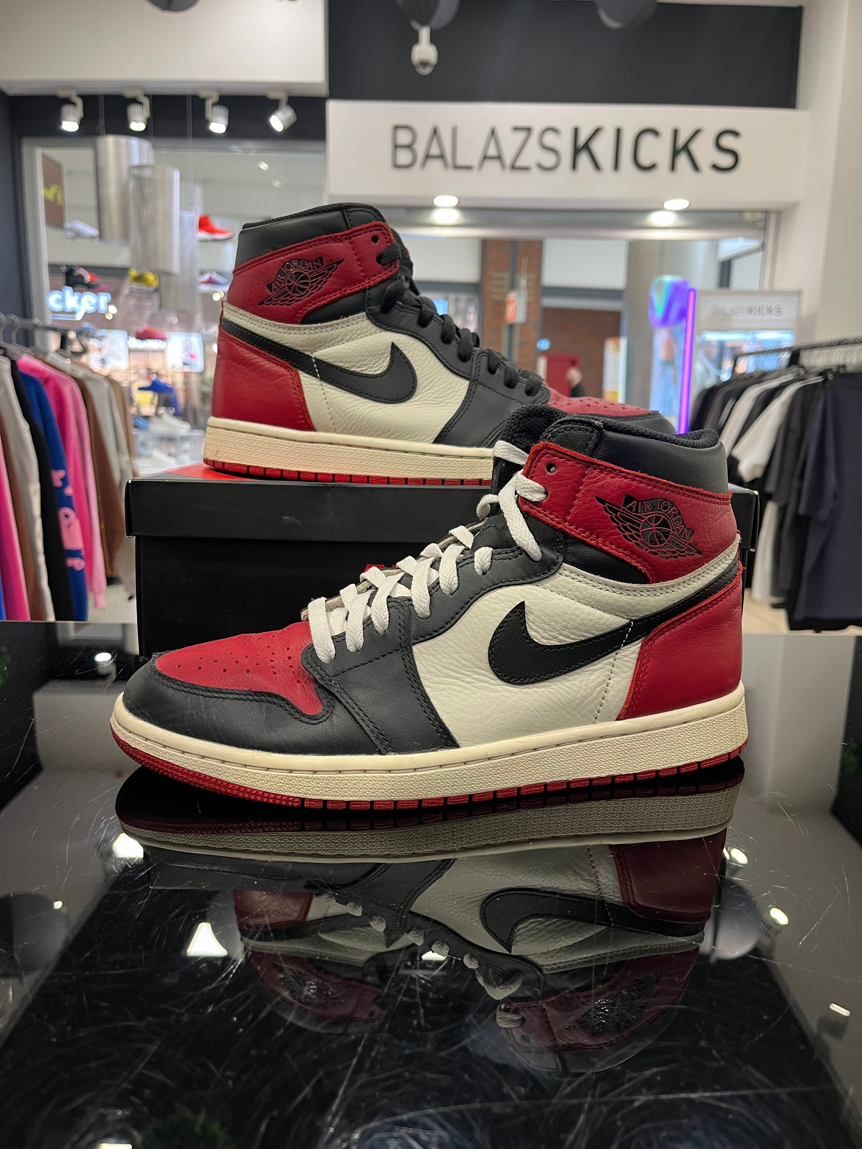 HASZNÁLT - Jordan 1 High OG Bred Toe